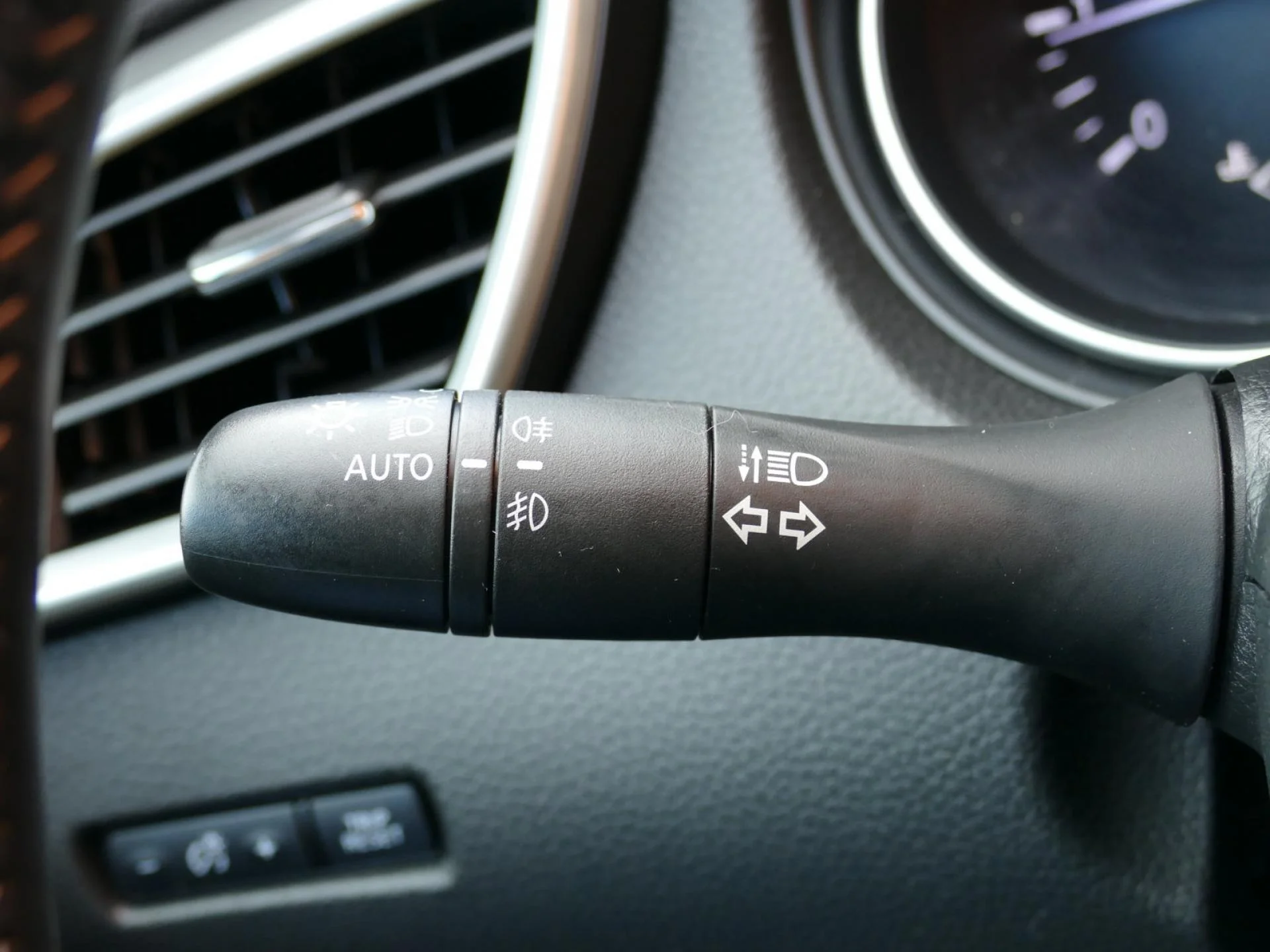 NISSAN QASHQAI - Miniature 17 sur 22 - Cliquer pour voir cette photo