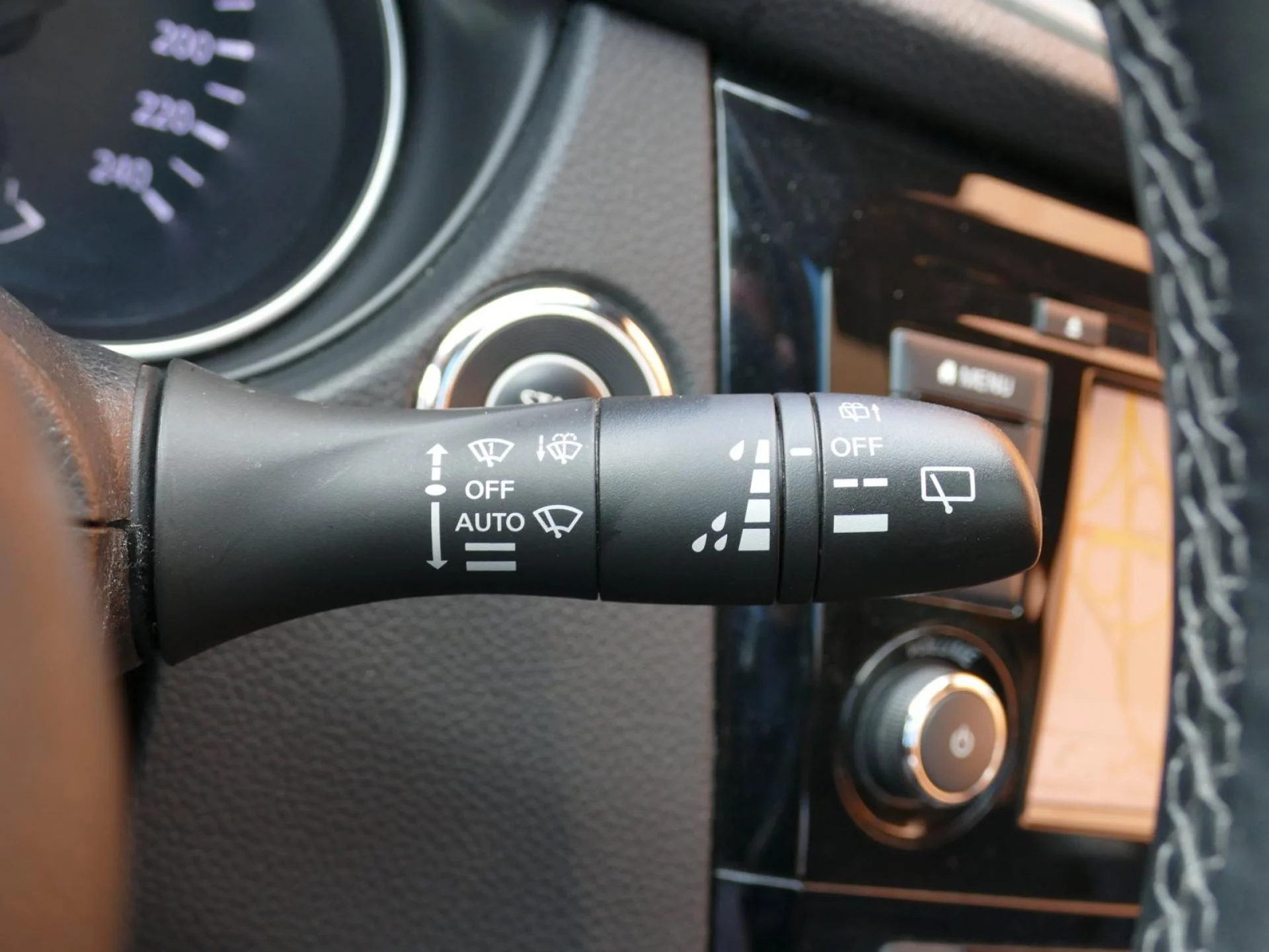 NISSAN QASHQAI - Miniature 23 sur 32 - Cliquer pour voir cette photo