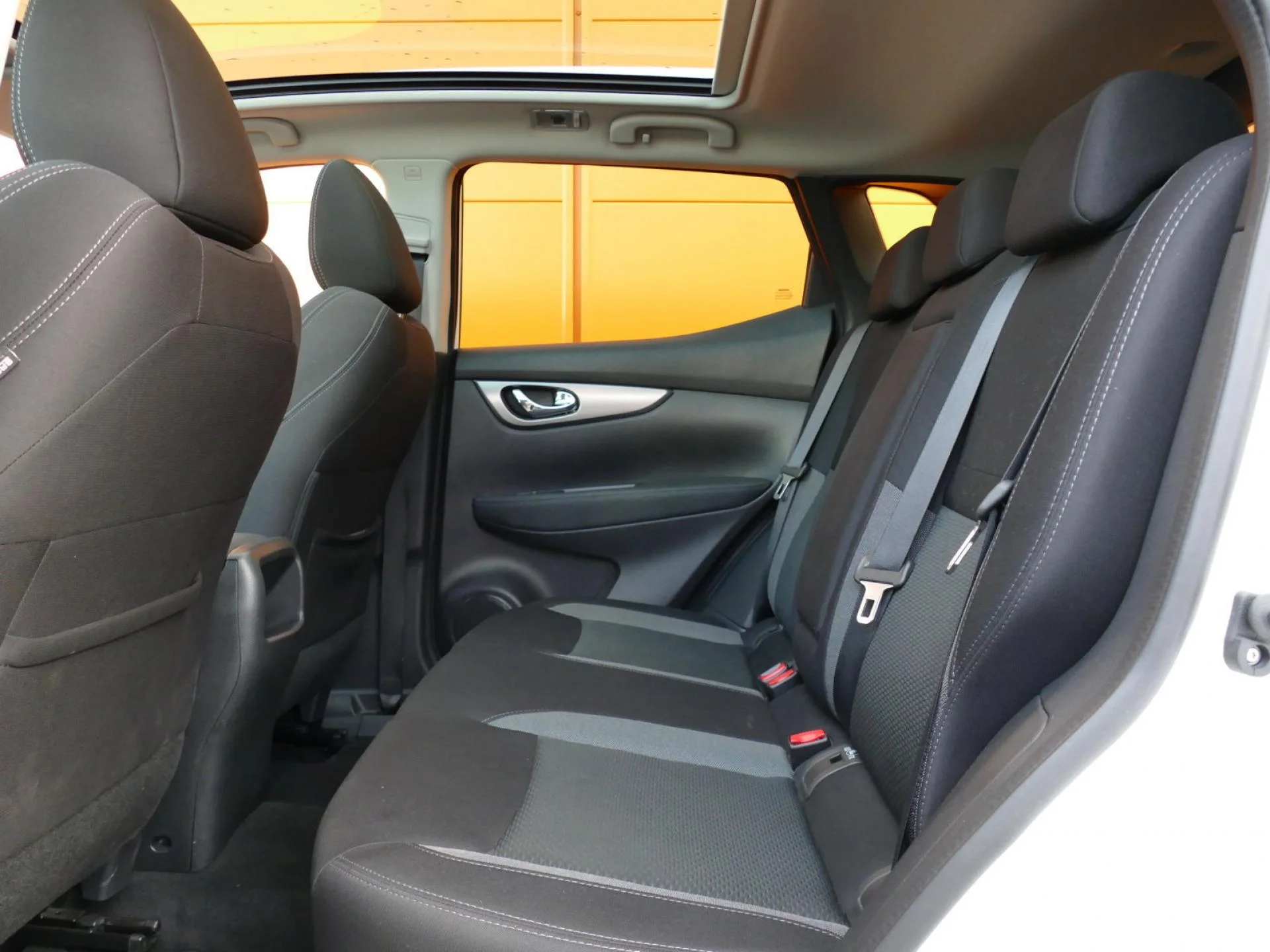 NISSAN QASHQAI - Miniature 7 sur 32 - Cliquer pour voir cette photo