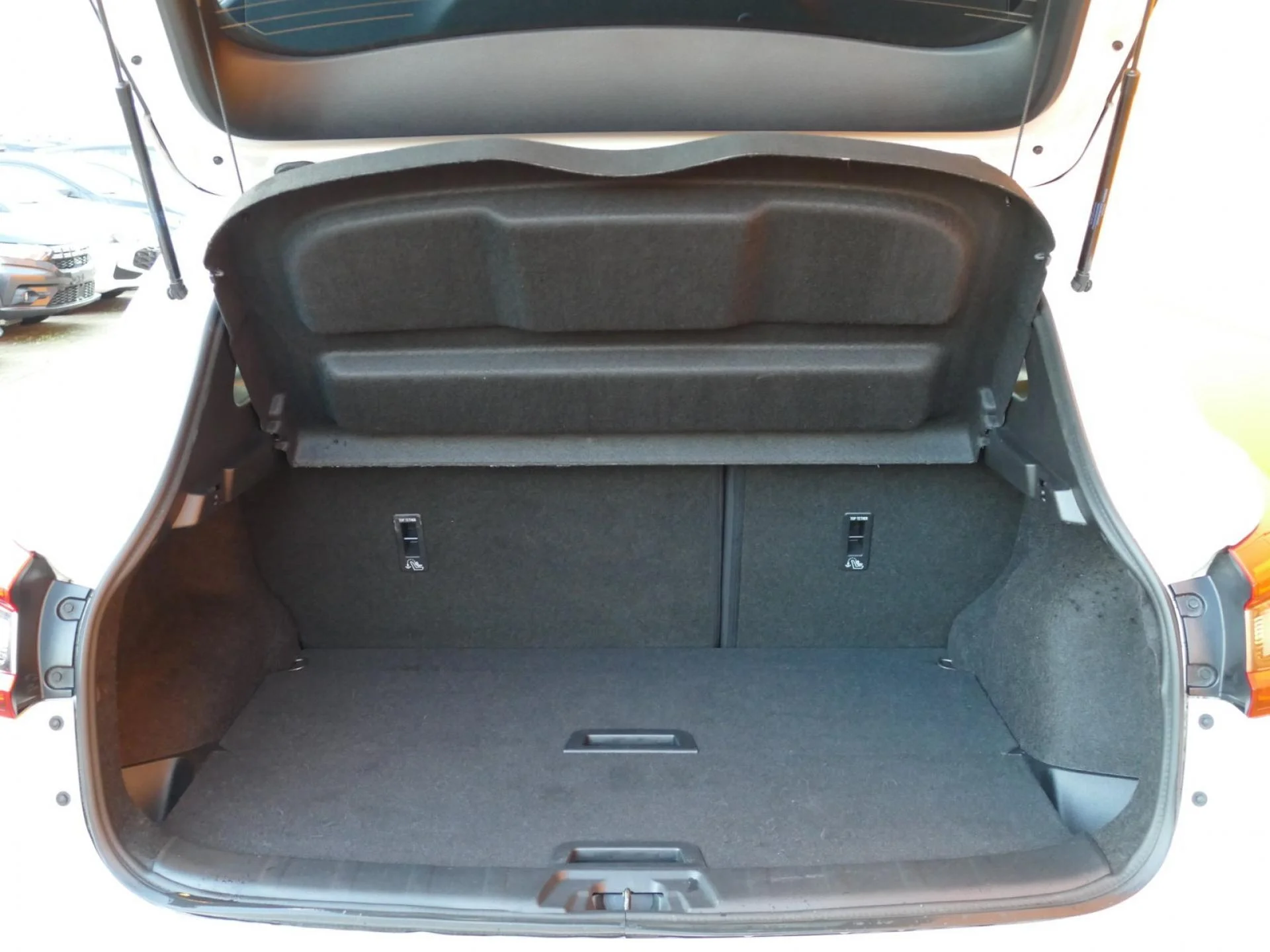 NISSAN QASHQAI - Miniature 8 sur 32 - Cliquer pour voir cette photo