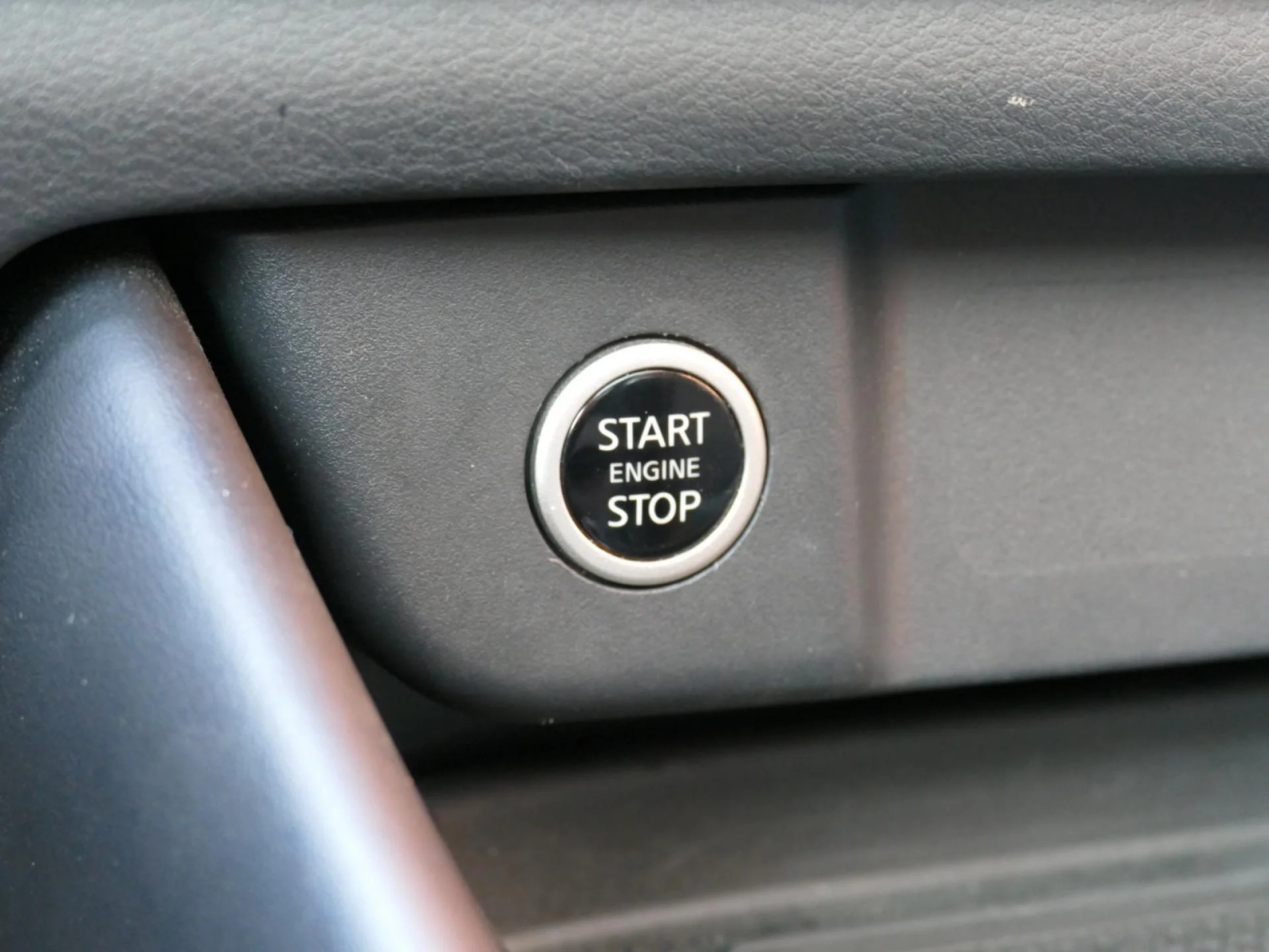 NISSAN QASHQAI - Miniature 23 sur 38 - Cliquer pour voir cette photo