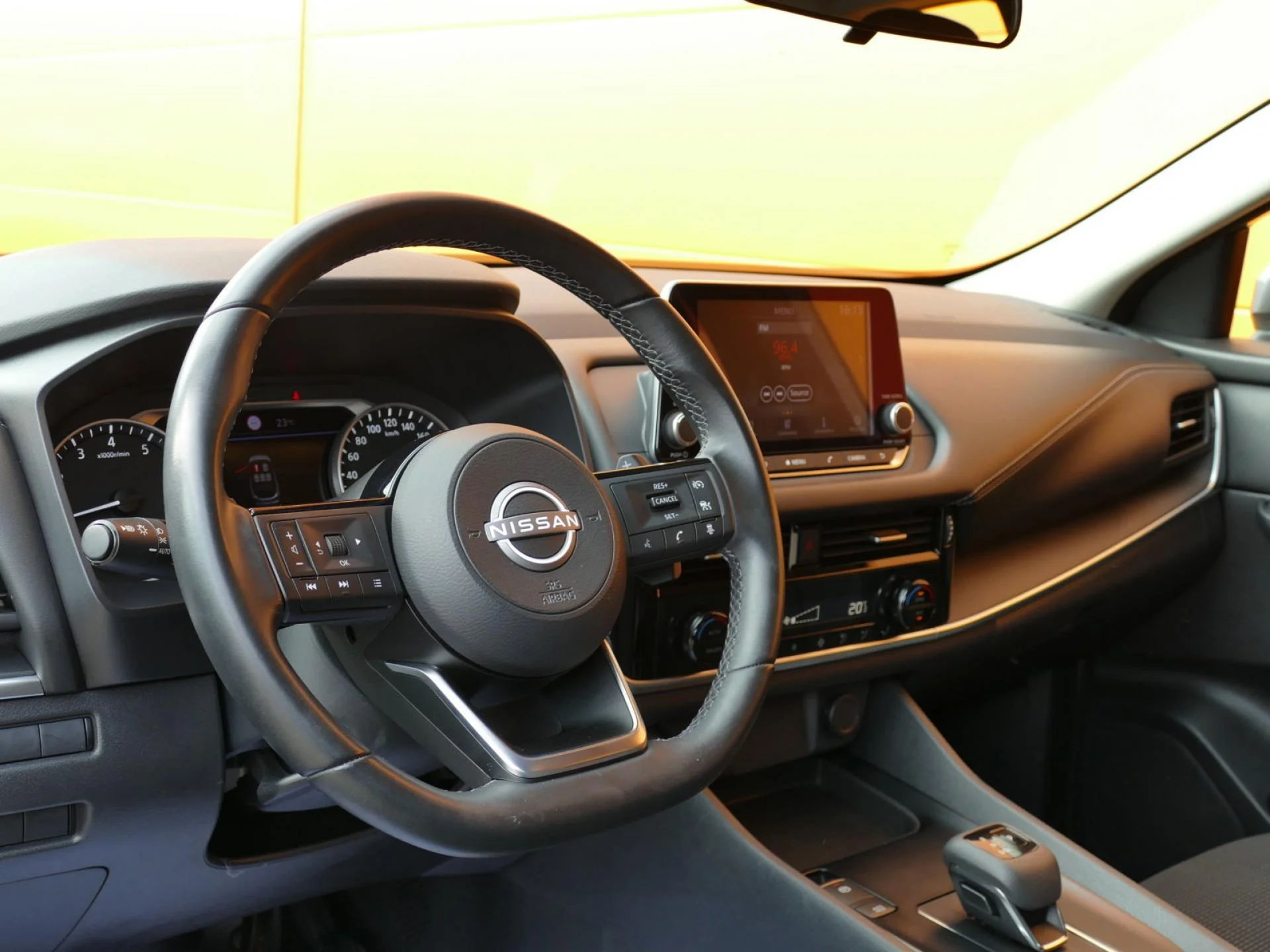 NISSAN QASHQAI - Miniature 13 sur 31 - Cliquer pour voir cette photo