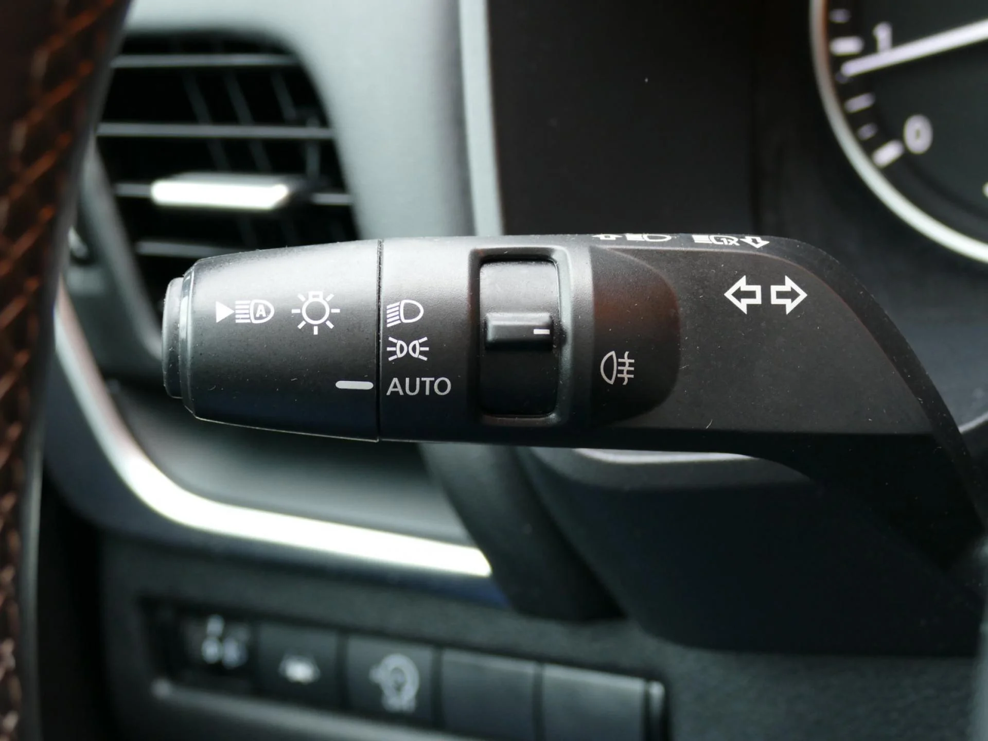 NISSAN QASHQAI - Miniature 21 sur 30 - Cliquer pour voir cette photo
