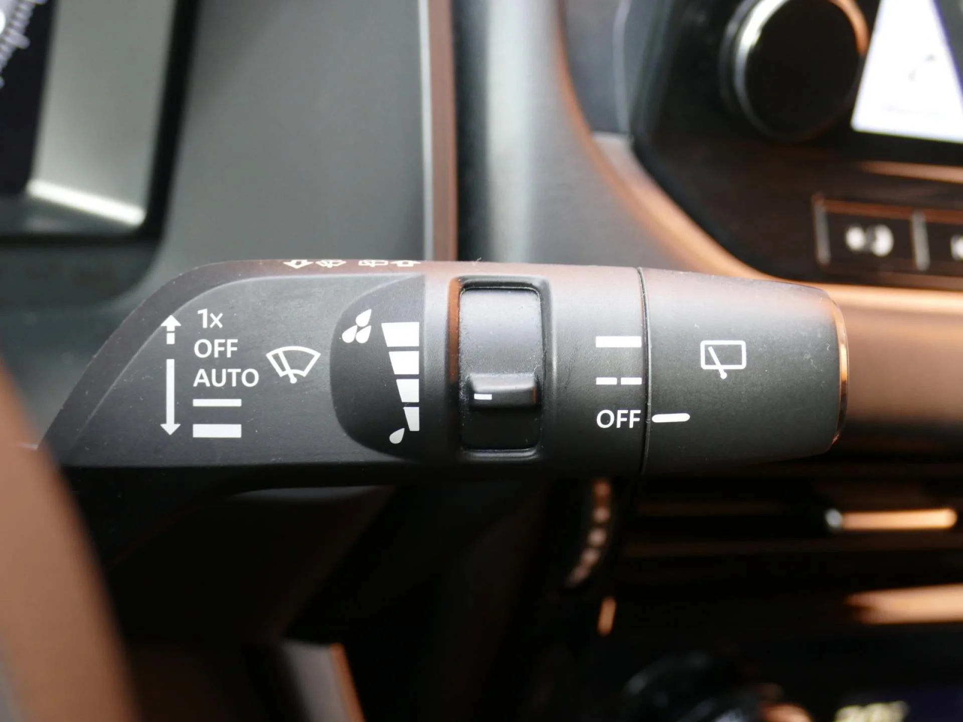 NISSAN QASHQAI - Miniature 23 sur 32 - Cliquer pour voir cette photo