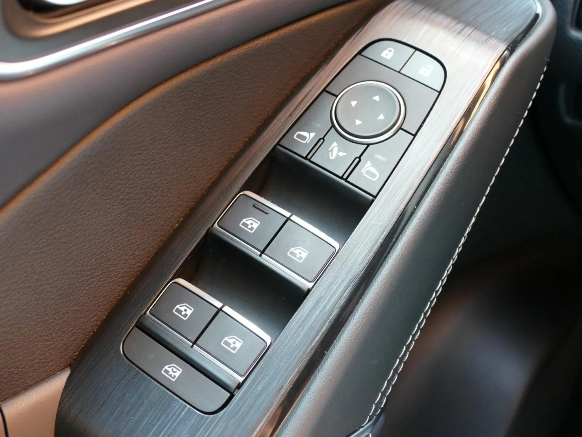NISSAN QASHQAI - Miniature 30 sur 39 - Cliquer pour voir cette photo