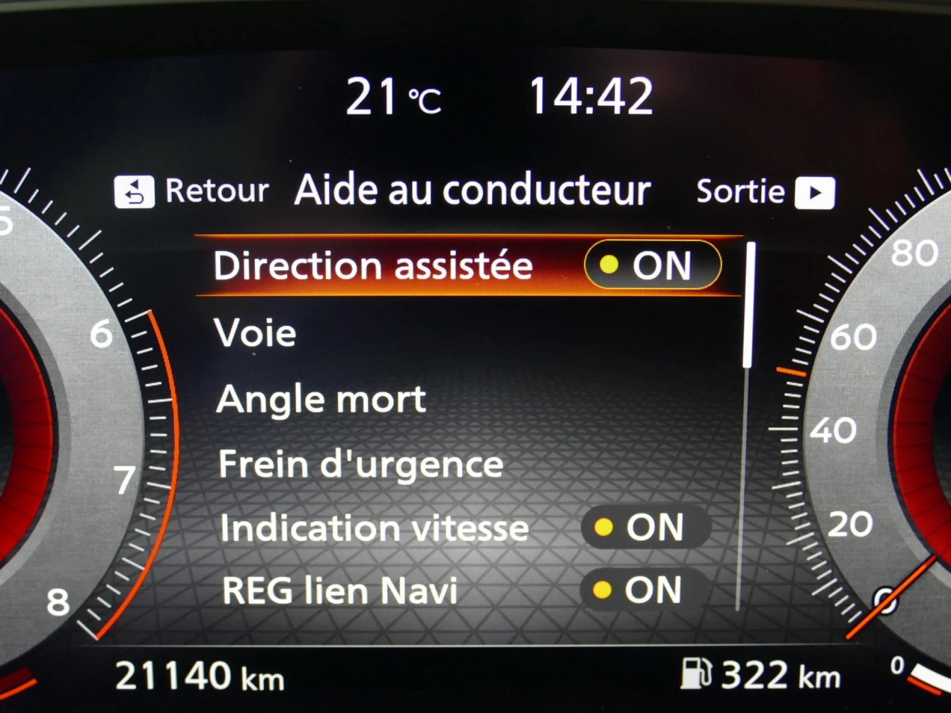 NISSAN QASHQAI - Miniature 15 sur 39 - Cliquer pour voir cette photo