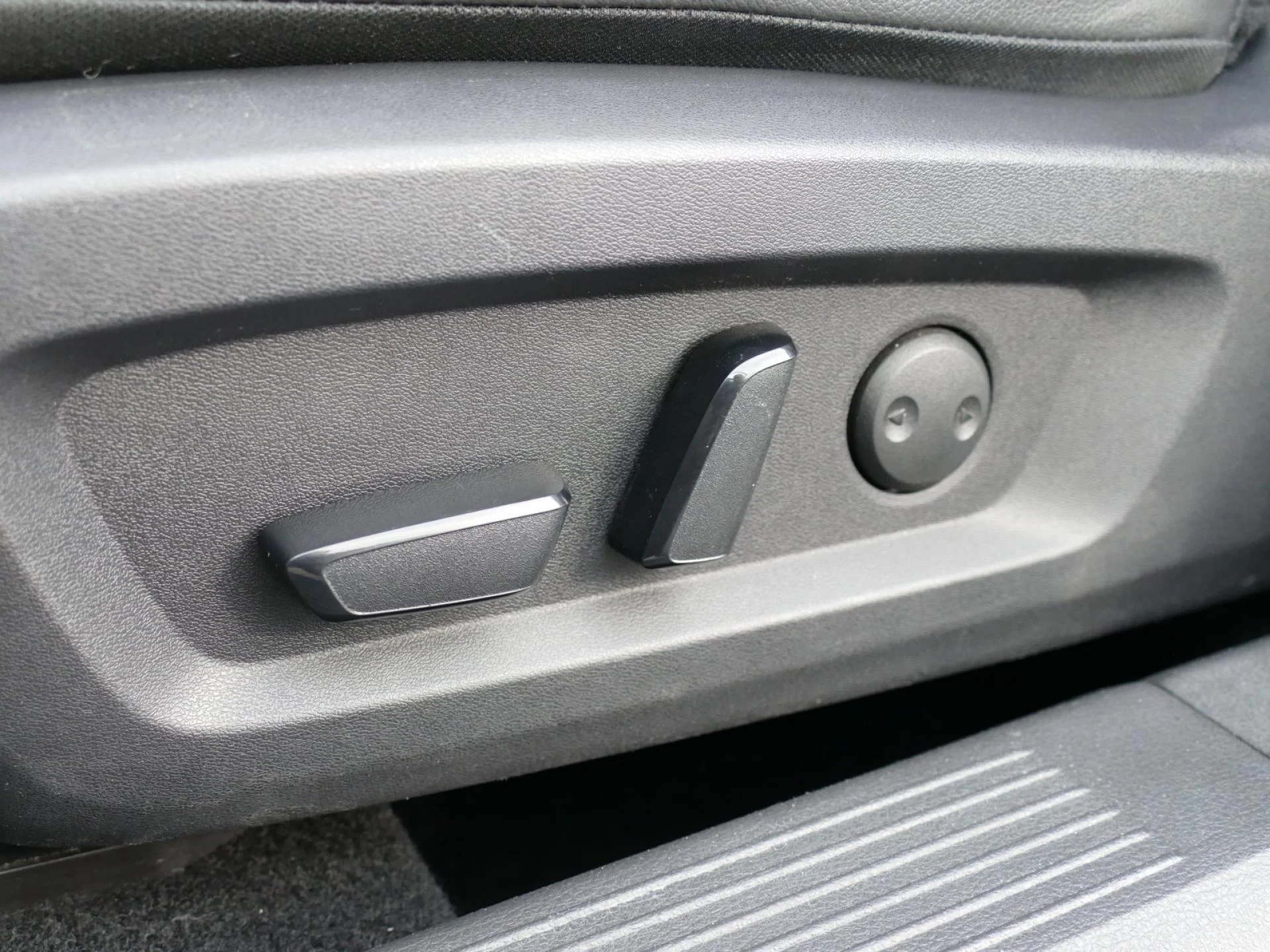 NISSAN QASHQAI - Miniature 21 sur 36 - Cliquer pour voir cette photo
