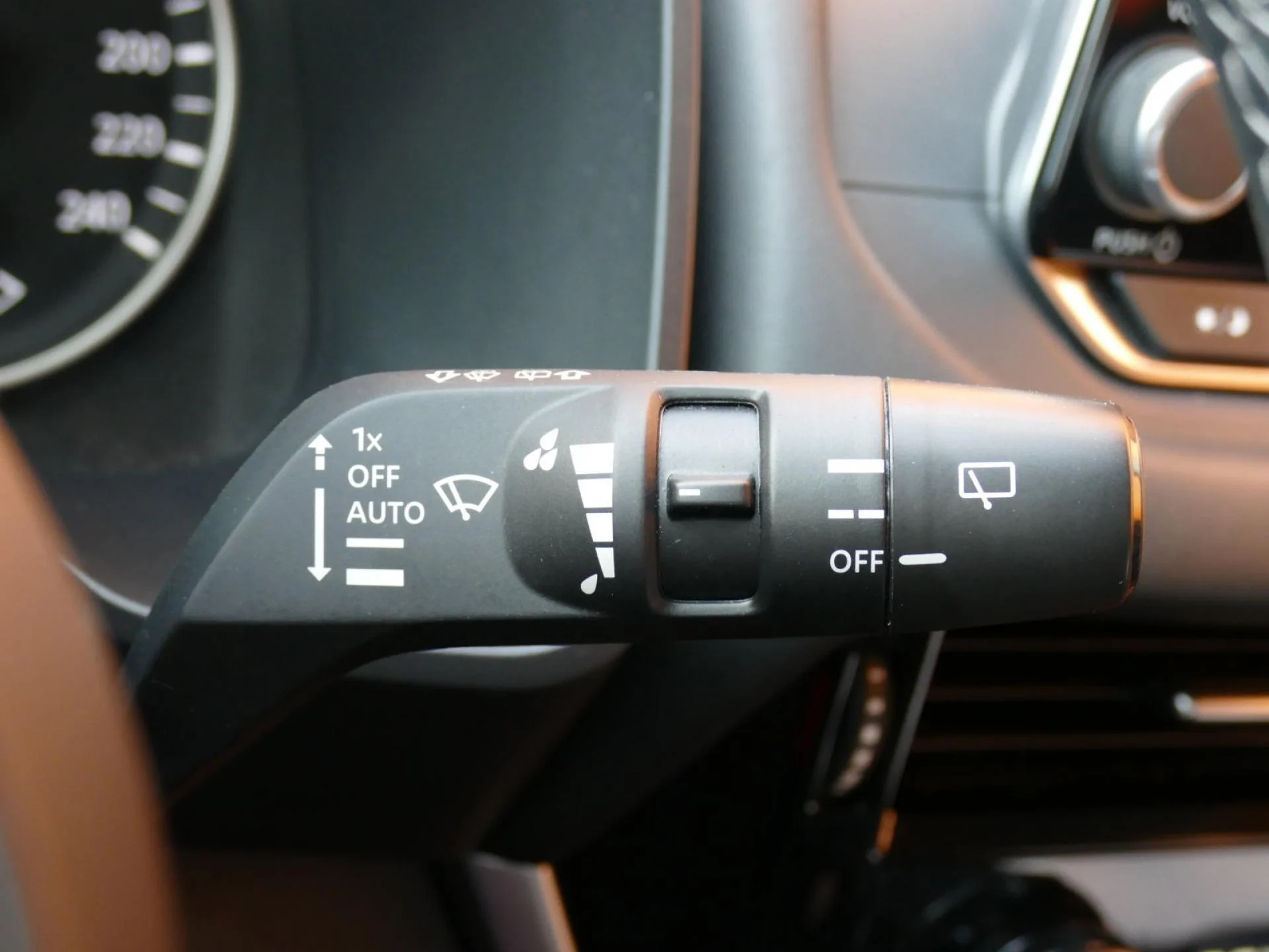 NISSAN QASHQAI - Miniature 24 sur 34 - Cliquer pour voir cette photo