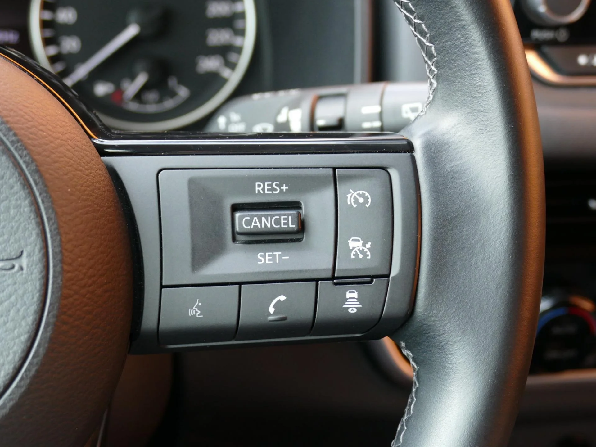 NISSAN QASHQAI - Miniature 17 sur 34 - Cliquer pour voir cette photo