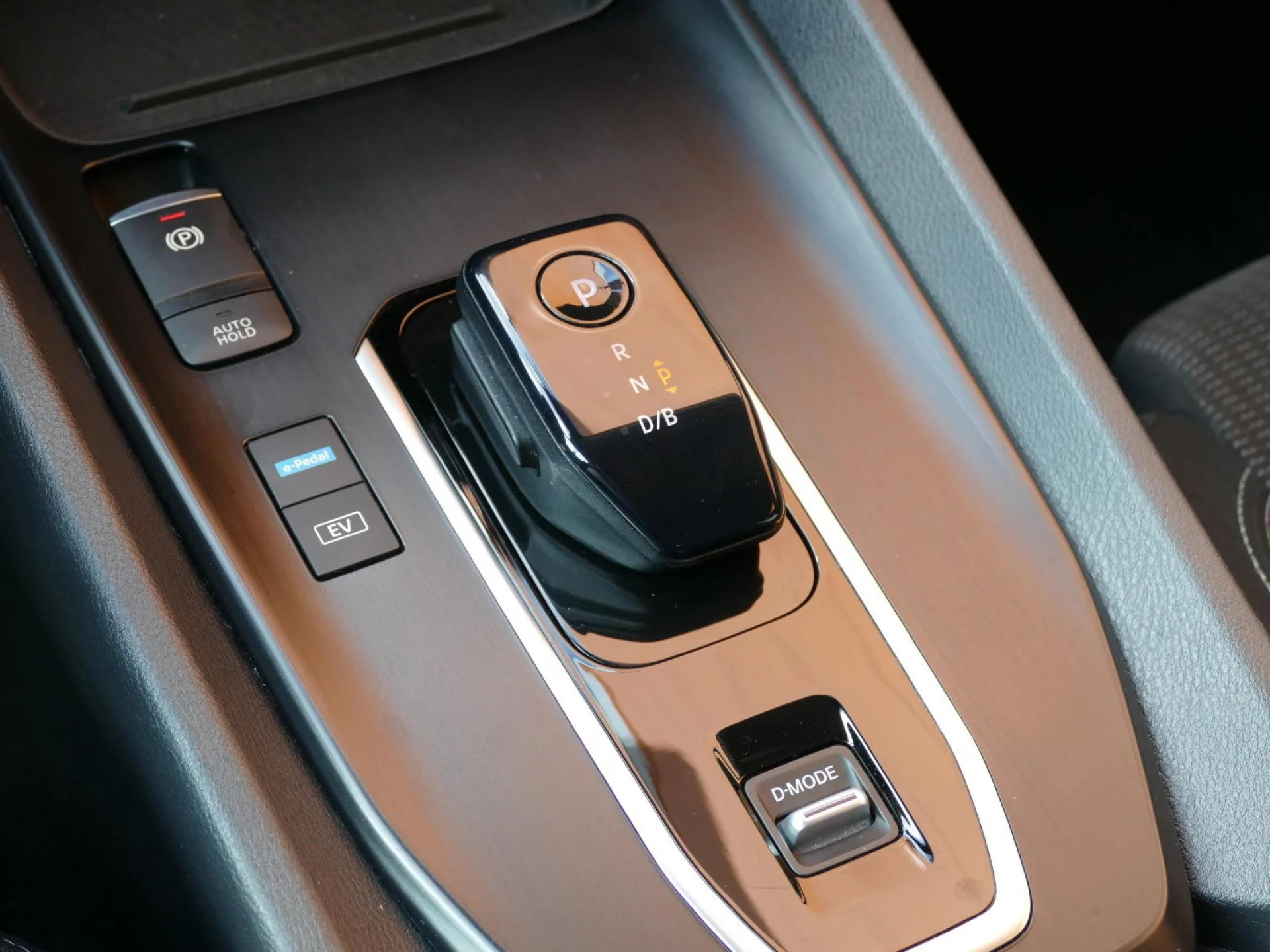NISSAN QASHQAI - Miniature 18 sur 34 - Cliquer pour voir cette photo