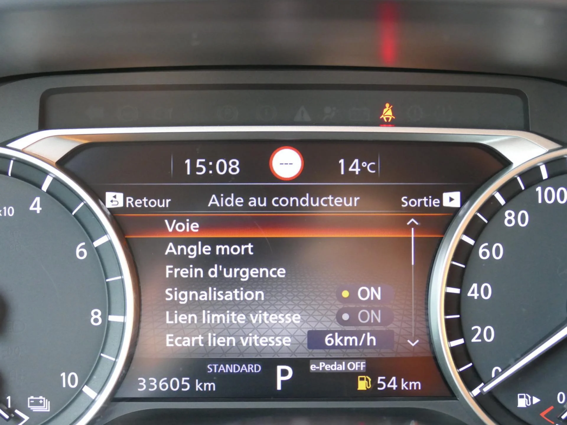NISSAN QASHQAI - Miniature 16 sur 34 - Cliquer pour voir cette photo