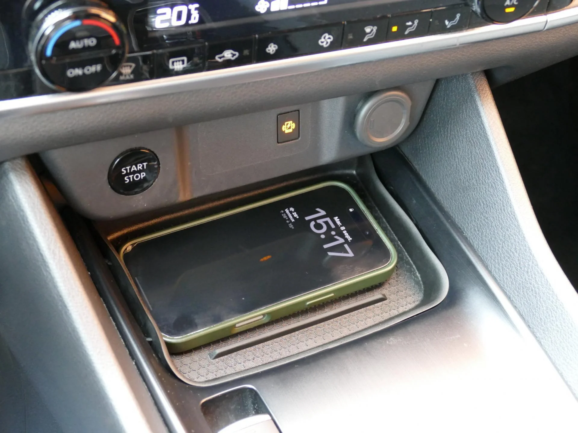 NISSAN QASHQAI - Miniature 20 sur 35 - Cliquer pour voir cette photo