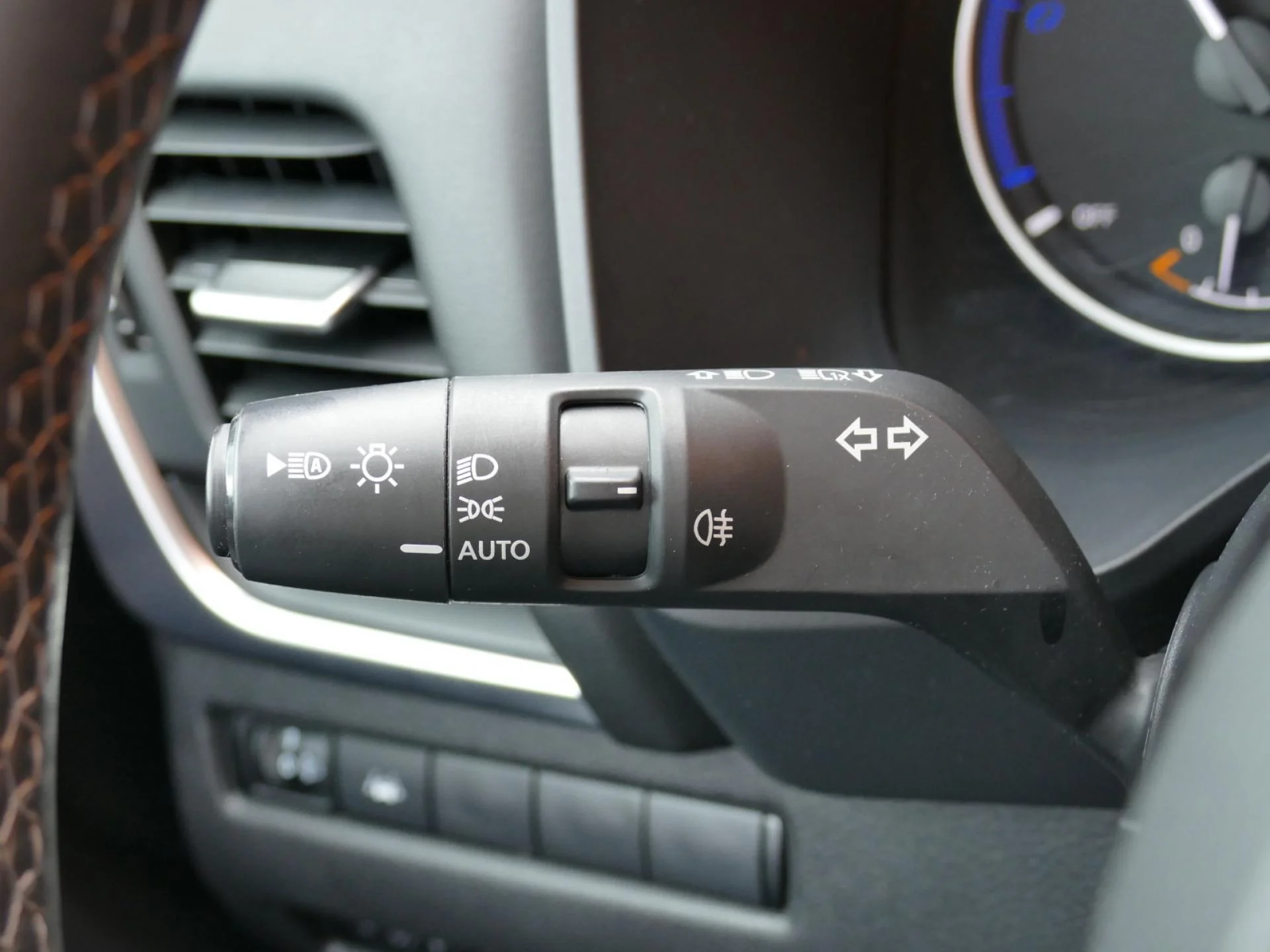 NISSAN QASHQAI - Miniature 24 sur 35 - Cliquer pour voir cette photo