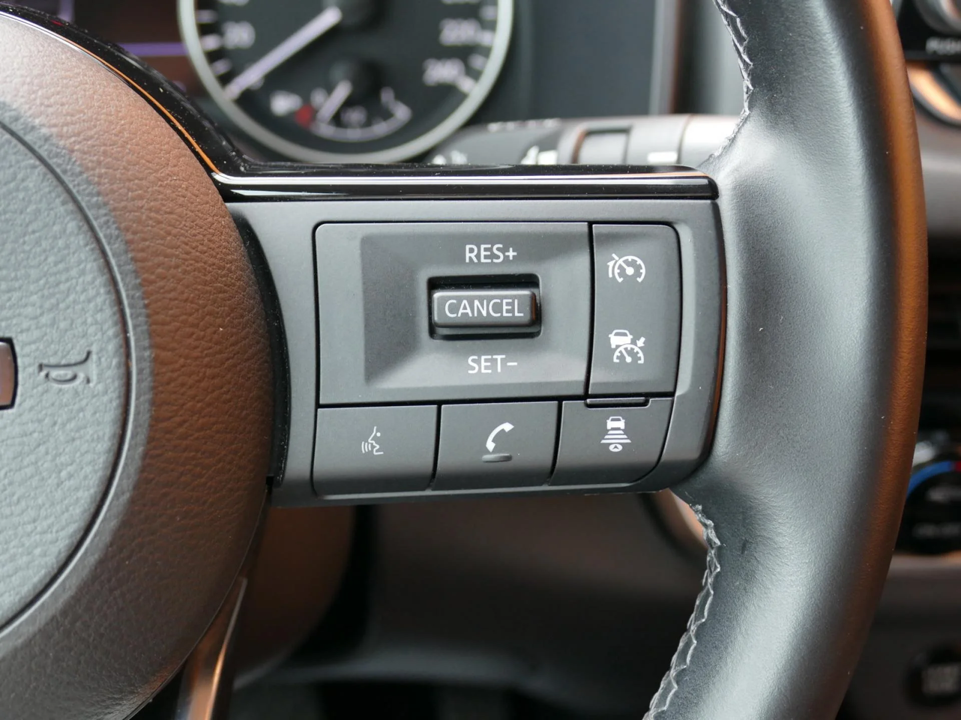 NISSAN QASHQAI - Miniature 18 sur 35 - Cliquer pour voir cette photo
