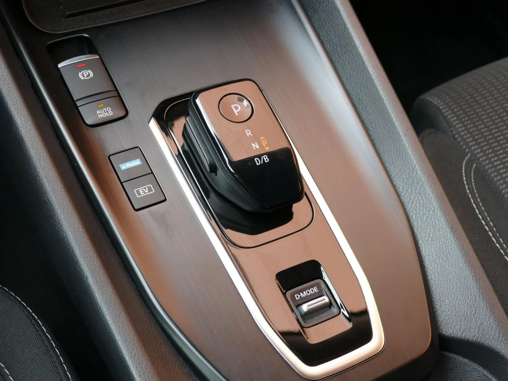 NISSAN QASHQAI - Miniature 17 sur 33 - Cliquer pour voir cette photo