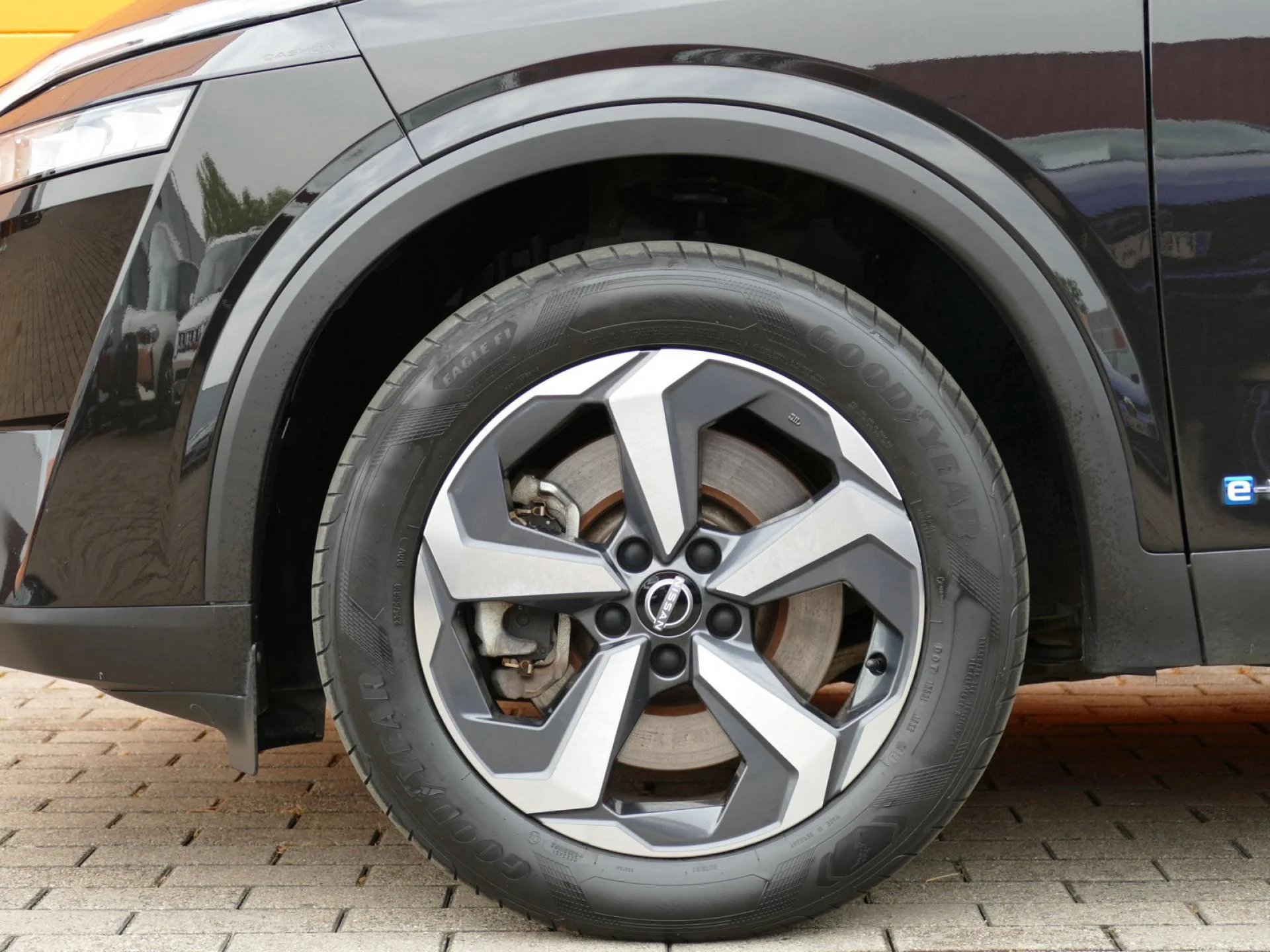 NISSAN QASHQAI - Miniature 32 sur 33 - Cliquer pour voir cette photo