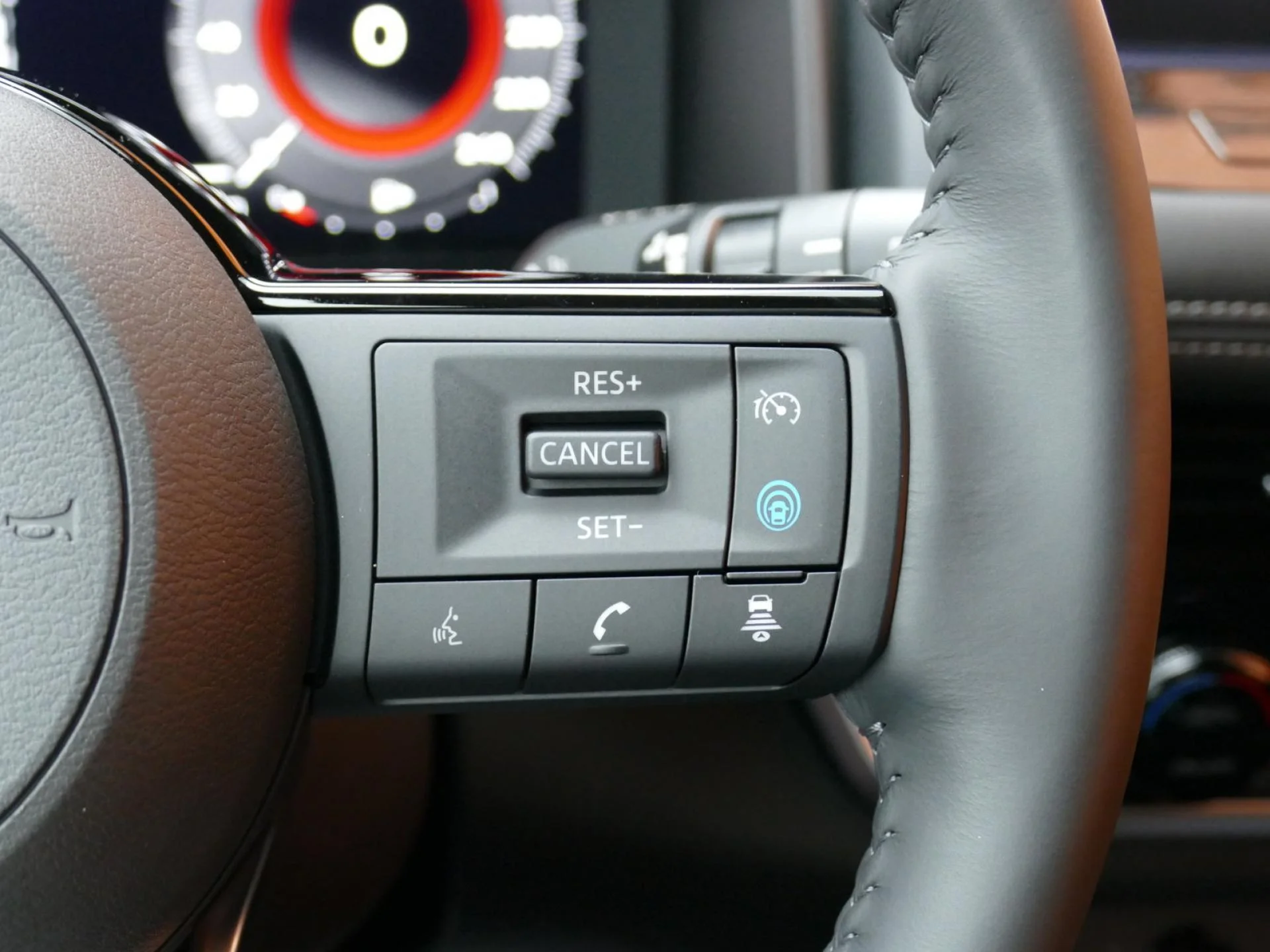 NISSAN X-TRAIL - Miniature 20 sur 39 - Cliquer pour voir cette photo