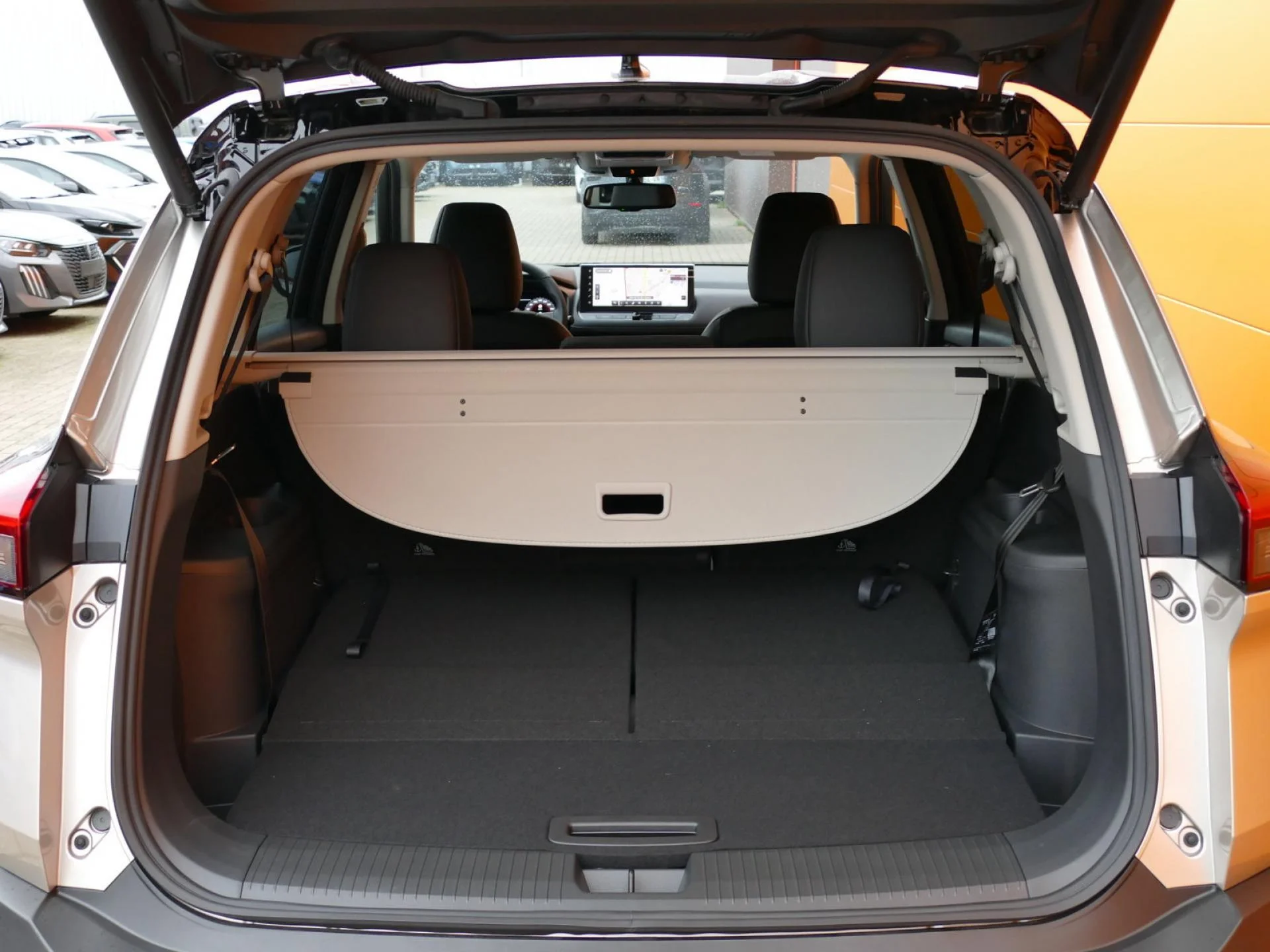 NISSAN X-TRAIL - Miniature 11 sur 39 - Cliquer pour voir cette photo