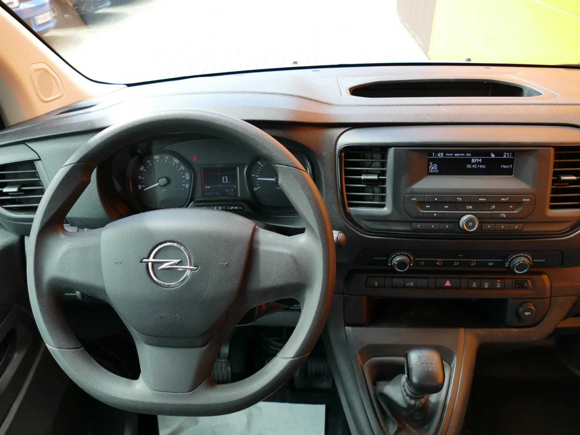 OPEL VIVARO - Miniature 15 sur 32 - Cliquer pour voir cette photo