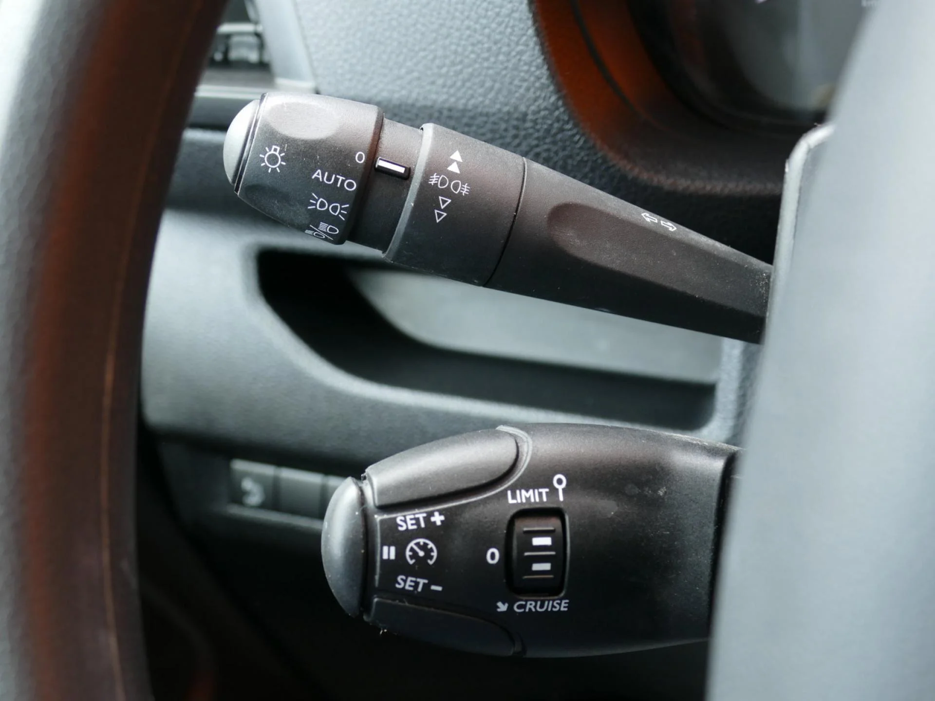 OPEL VIVARO - Miniature 22 sur 32 - Cliquer pour voir cette photo