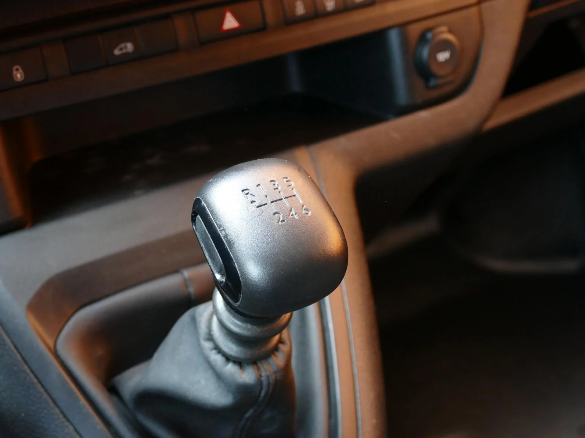 OPEL VIVARO - Miniature 5 sur 32 - Cliquer pour voir cette photo