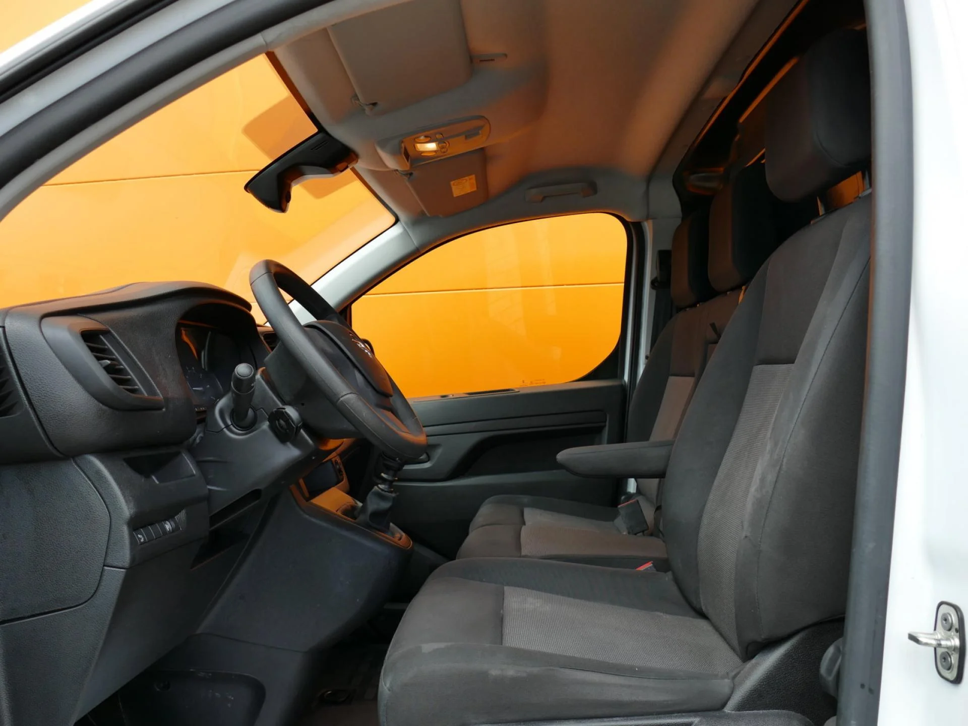 OPEL VIVARO - Miniature 20 sur 32 - Cliquer pour voir cette photo