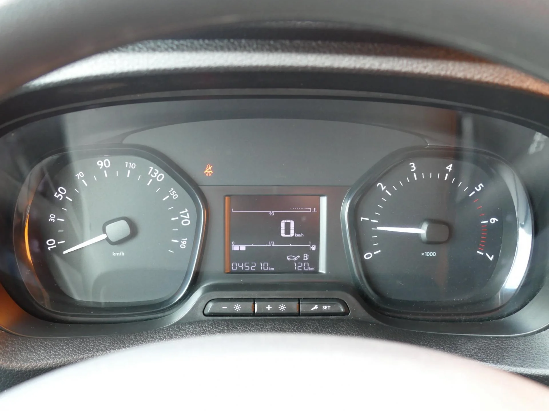 OPEL VIVARO - Miniature 10 sur 32 - Cliquer pour voir cette photo