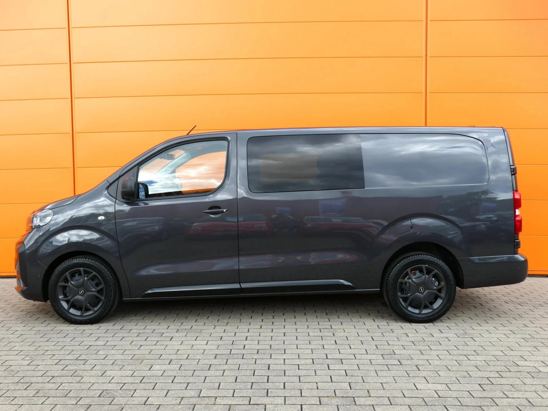 OPEL VIVARO - Miniature 3 sur 36 - Cliquer pour voir cette photo