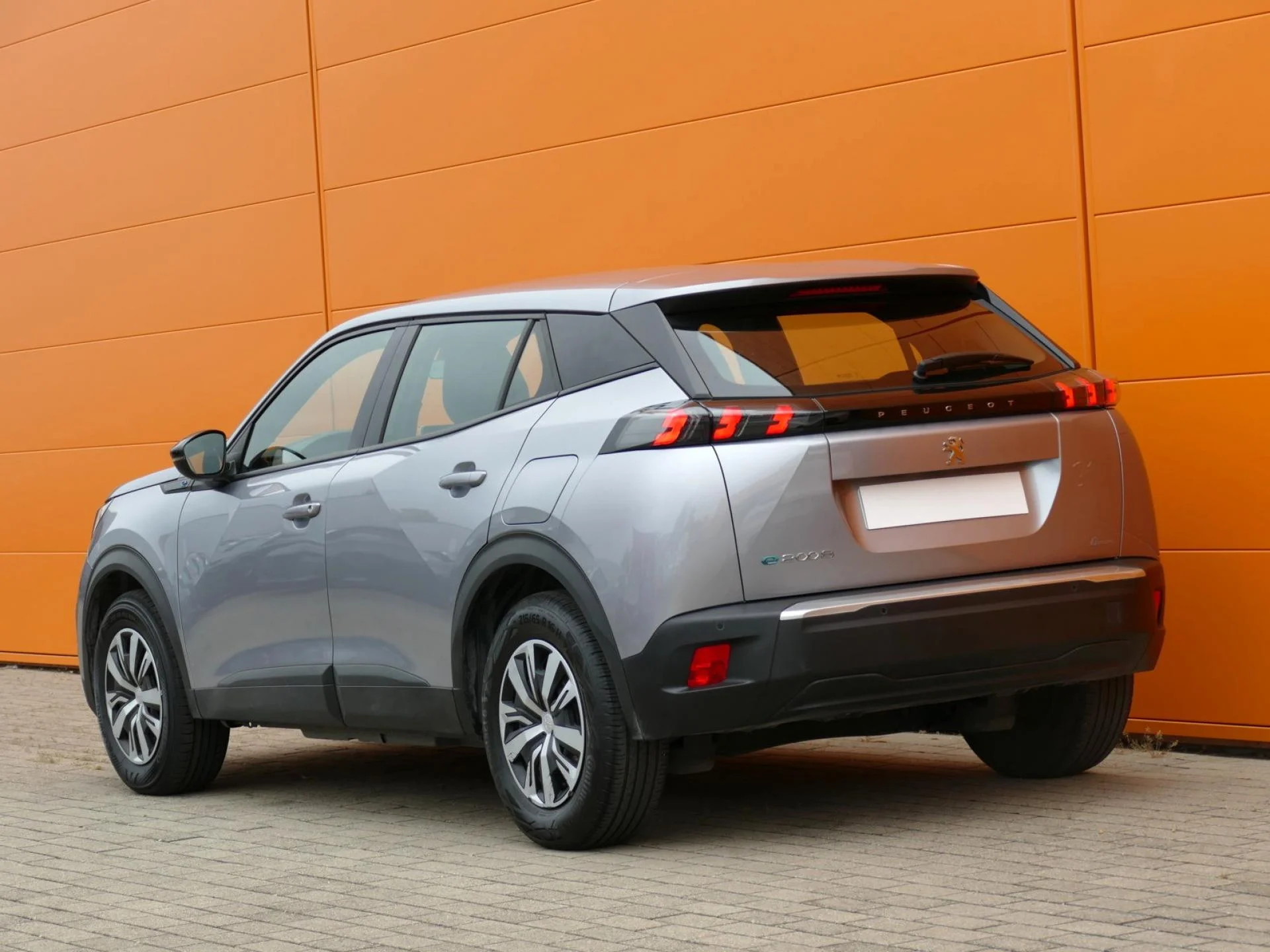 PEUGEOT 2008 - Miniature 5 sur 32 - Cliquer pour voir cette photo