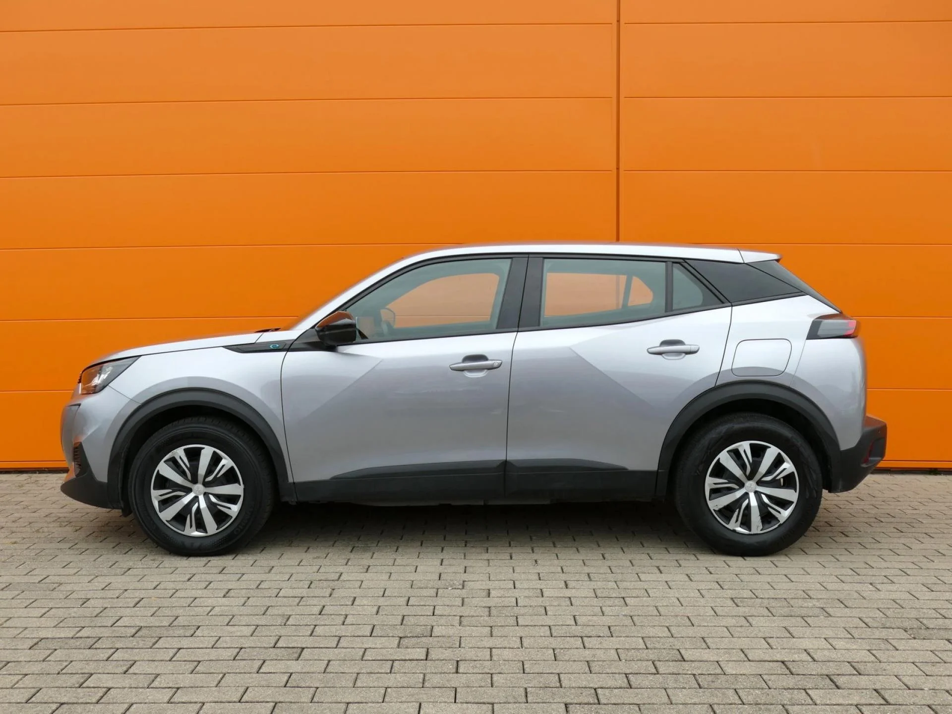 PEUGEOT 2008 - Miniature 4 sur 32 - Cliquer pour voir cette photo