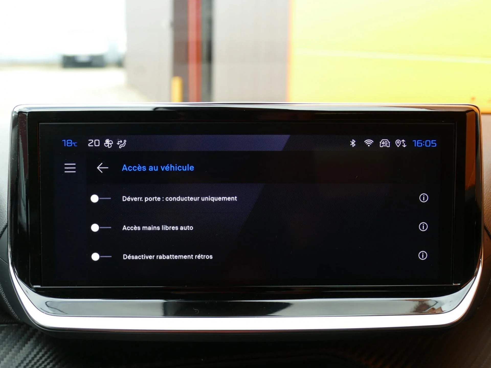 PEUGEOT 2008 - Miniature 10 sur 22 - Cliquer pour voir cette photo