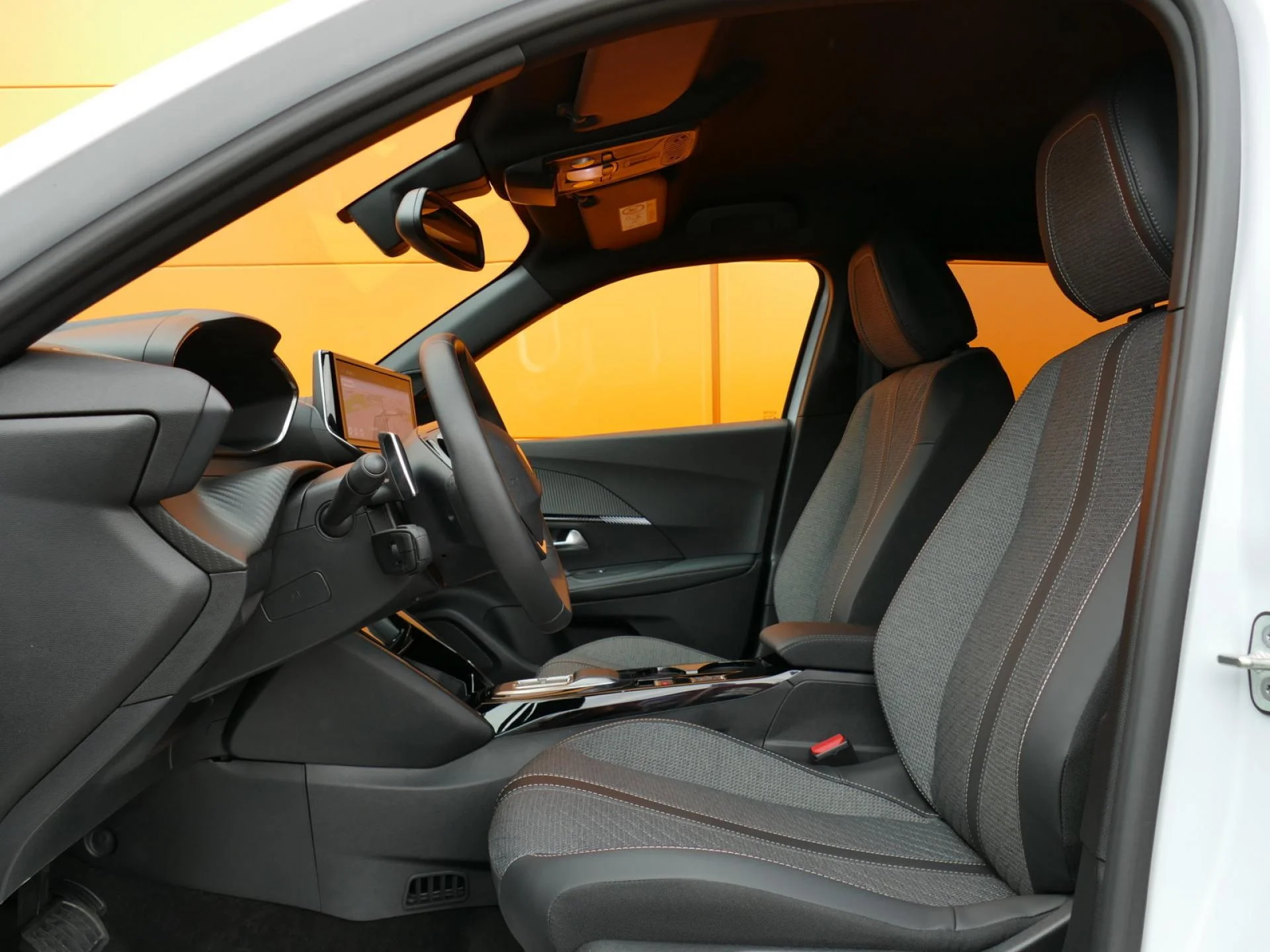 PEUGEOT 2008 - Miniature 6 sur 35 - Cliquer pour voir cette photo