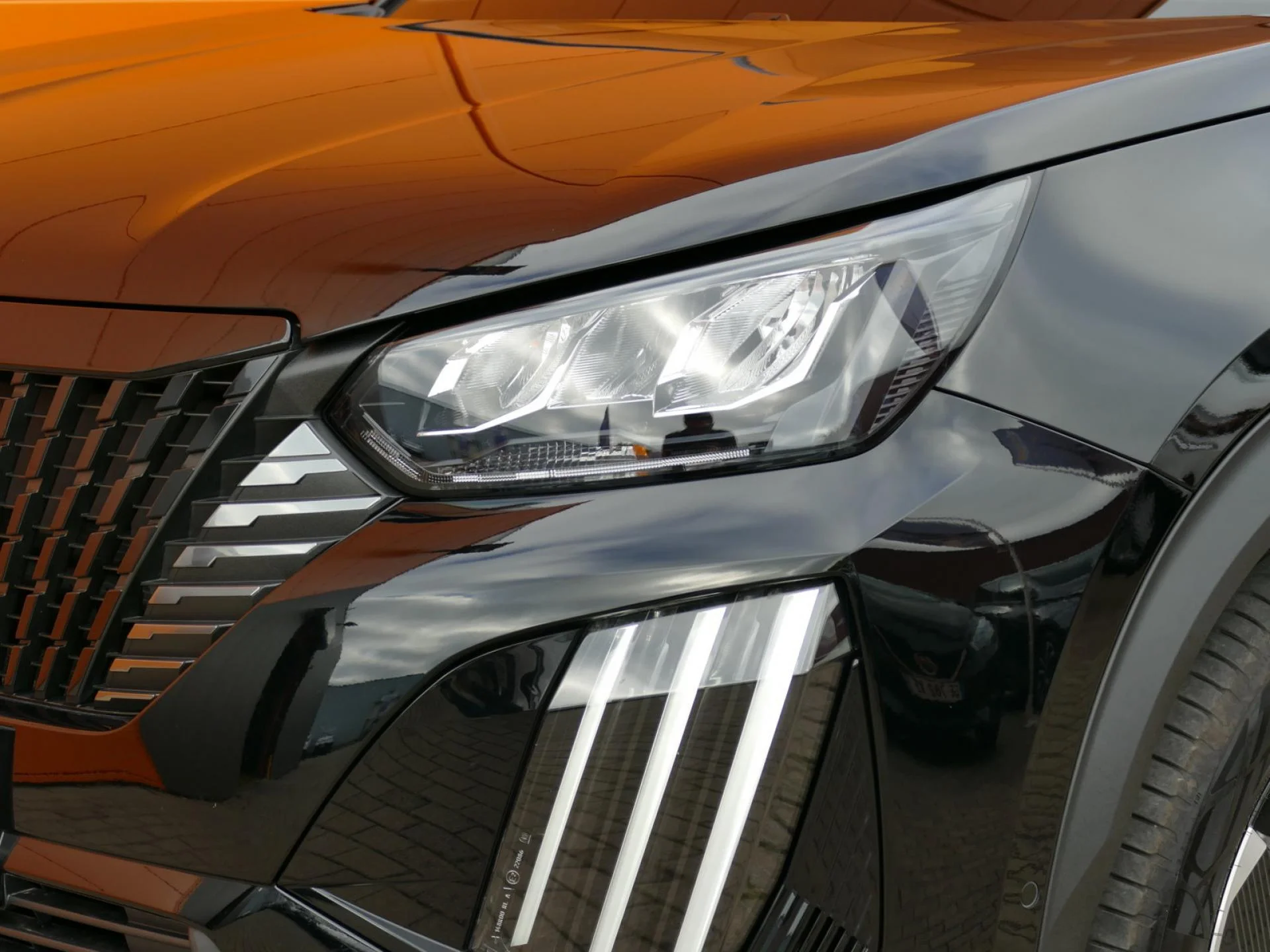 PEUGEOT 2008 - Miniature 31 sur 34 - Cliquer pour voir cette photo