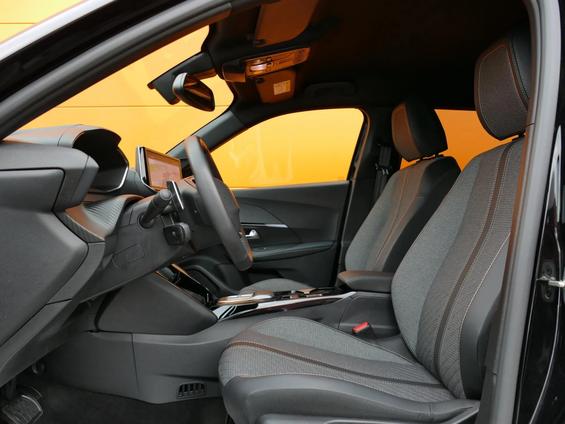 PEUGEOT 2008 - Miniature 6 sur 34 - Cliquer pour voir cette photo