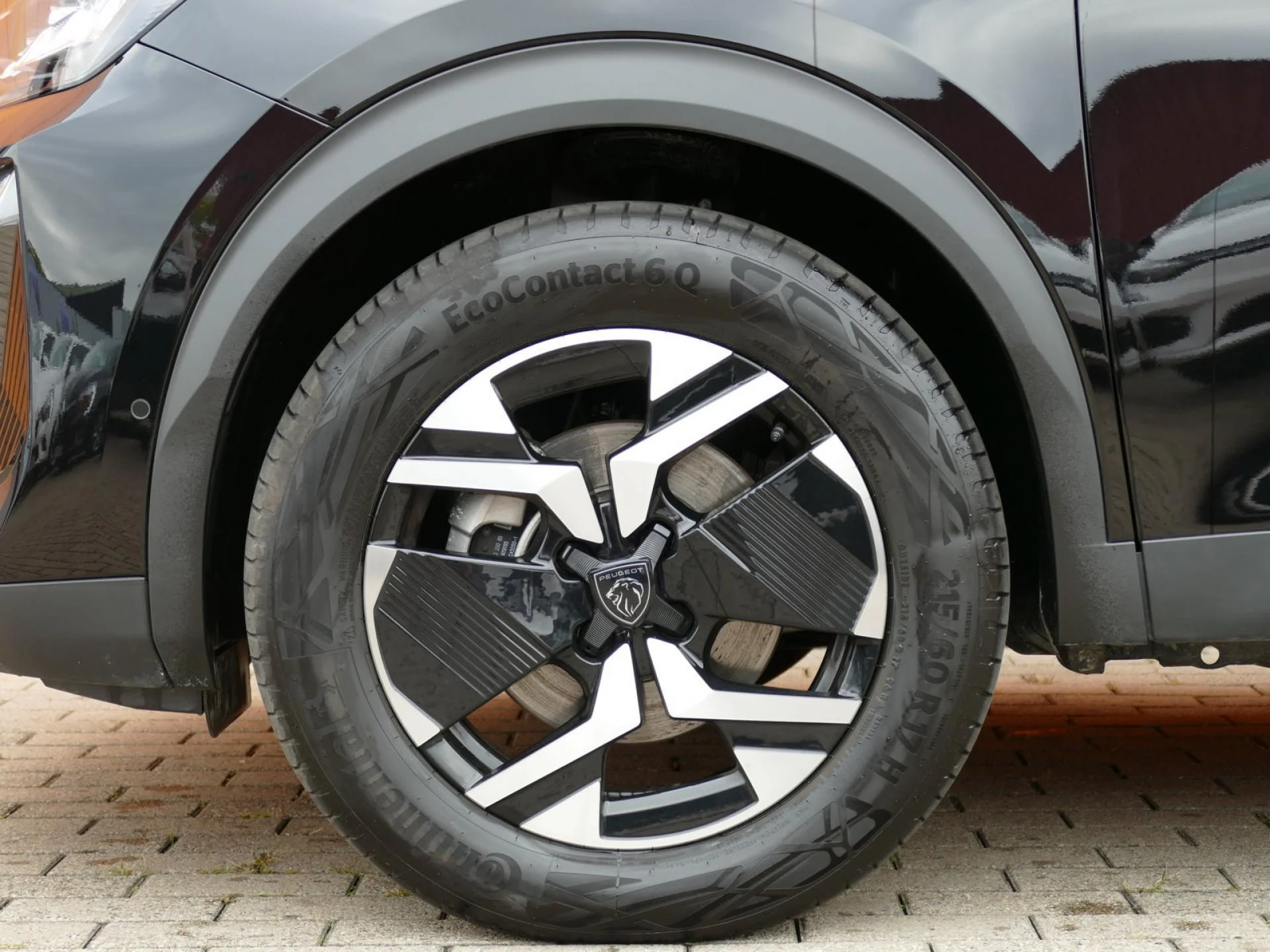 PEUGEOT 2008 - Miniature 33 sur 34 - Cliquer pour voir cette photo