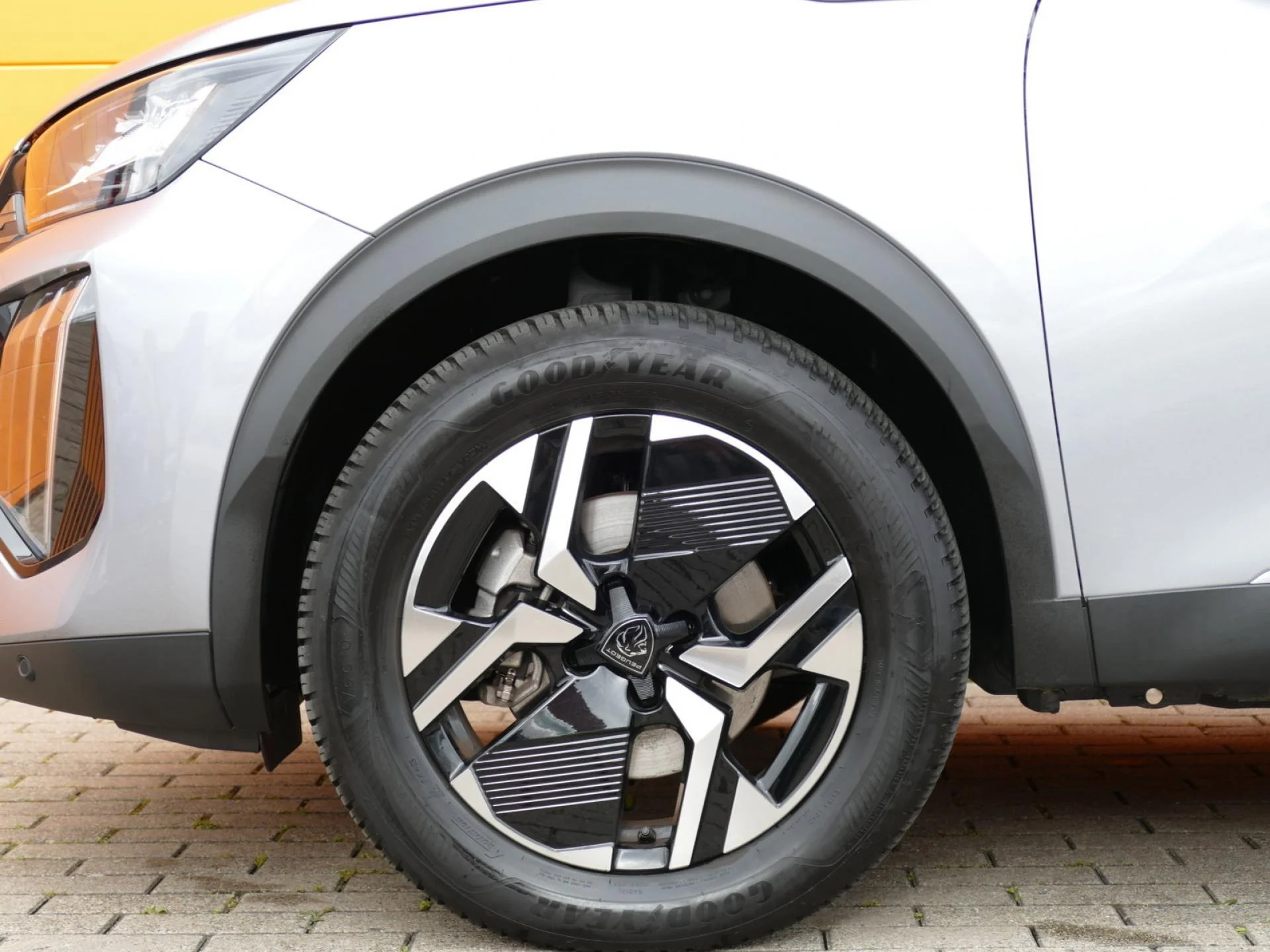 PEUGEOT 2008 - Miniature 32 sur 32 - Cliquer pour voir cette photo
