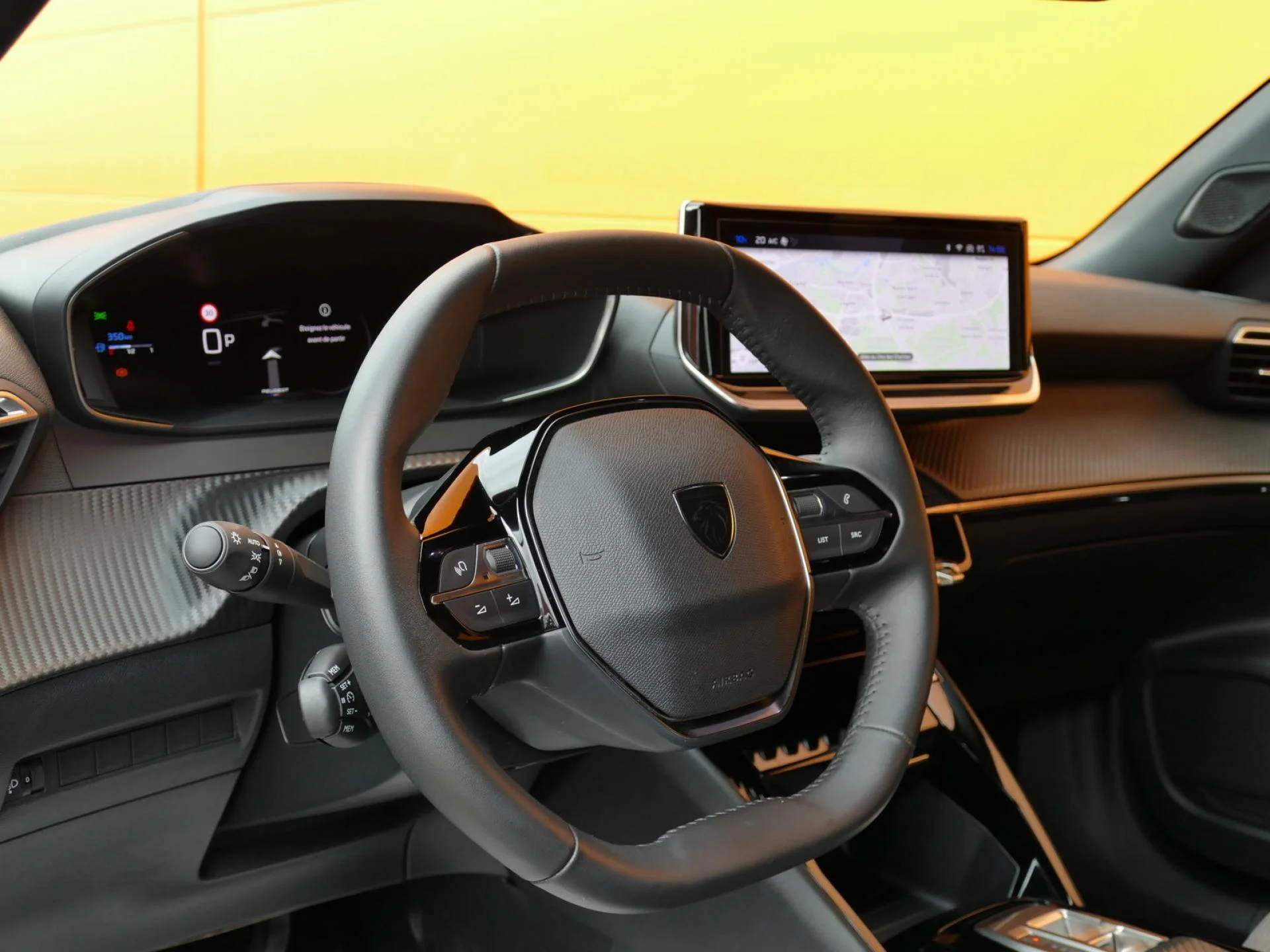 PEUGEOT 2008 - Miniature 15 sur 32 - Cliquer pour voir cette photo