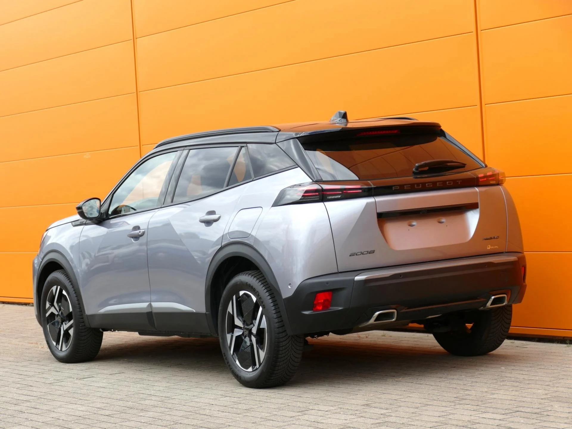 PEUGEOT 2008 - Miniature 4 sur 33 - Cliquer pour voir cette photo