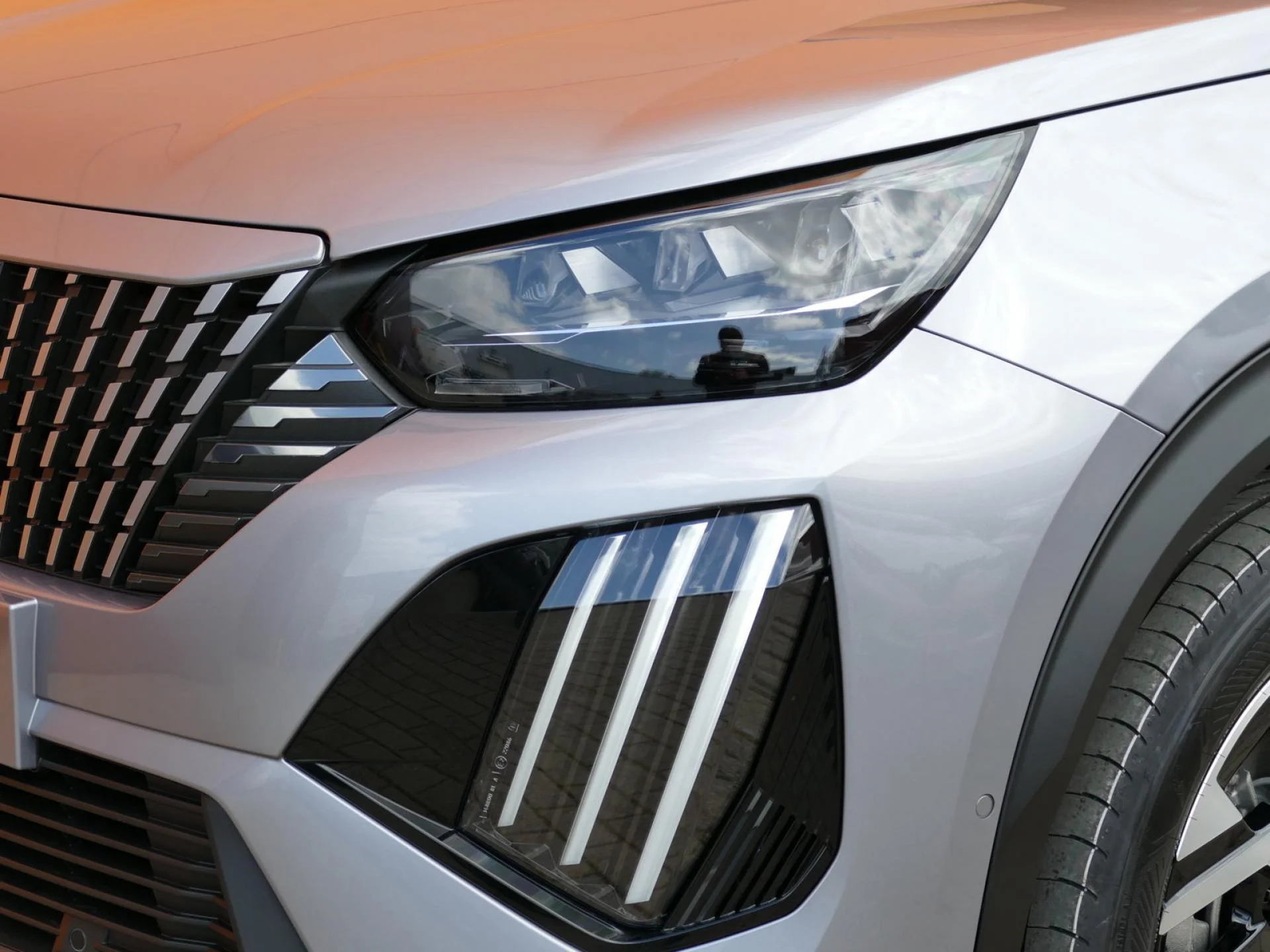 PEUGEOT 2008 - Miniature 27 sur 30 - Cliquer pour voir cette photo