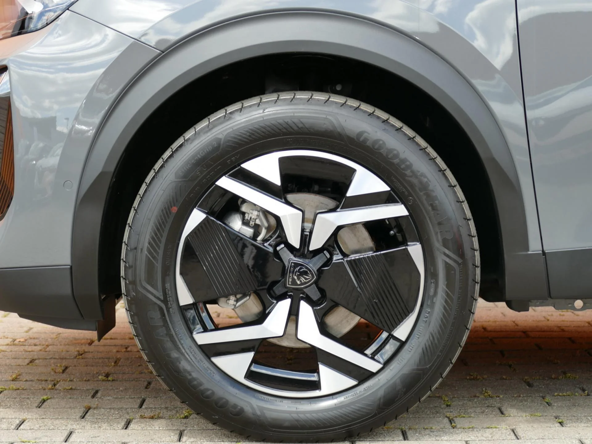 PEUGEOT 2008 - Miniature 32 sur 33 - Cliquer pour voir cette photo