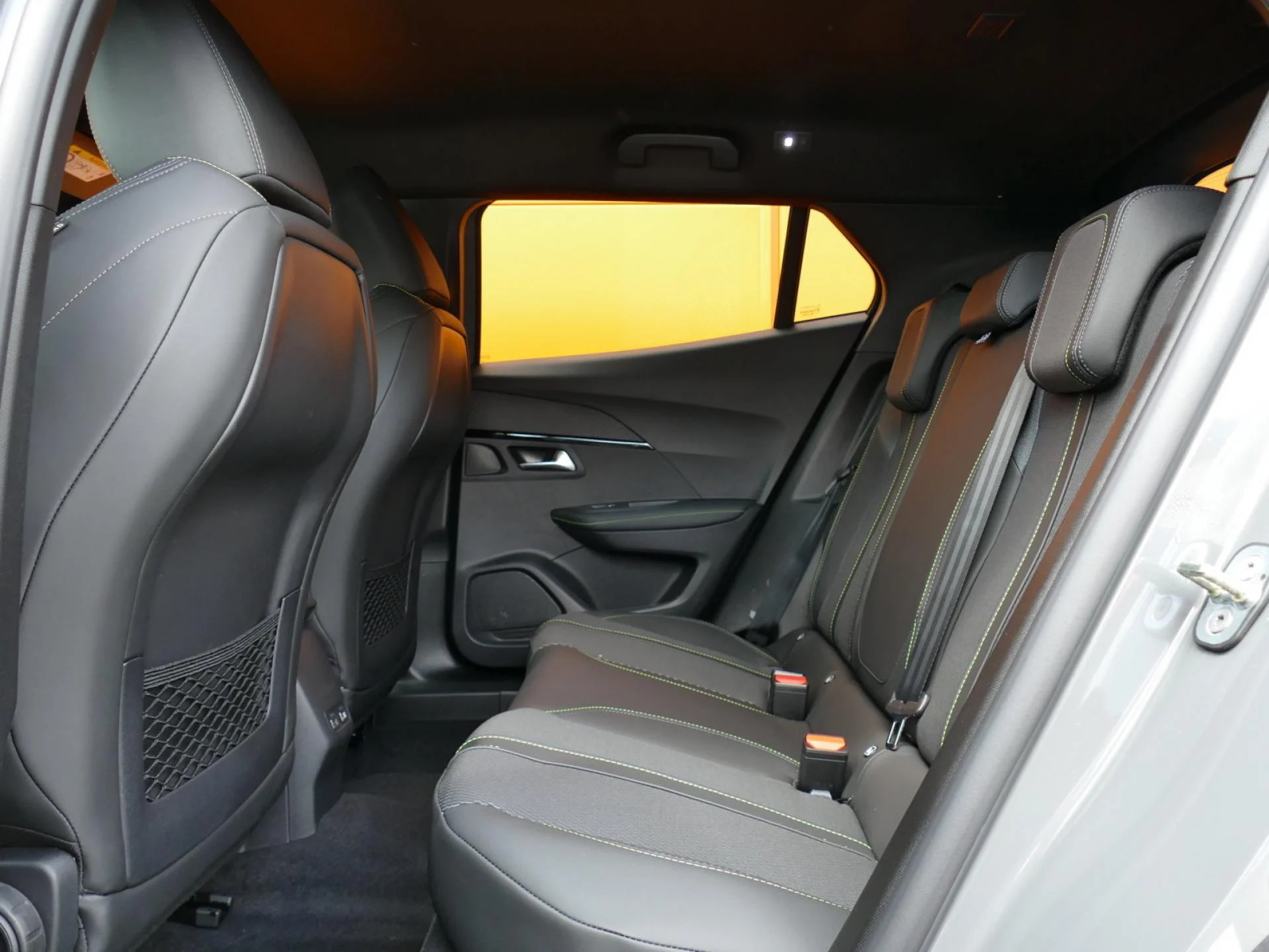 PEUGEOT 2008 - Miniature 7 sur 33 - Cliquer pour voir cette photo