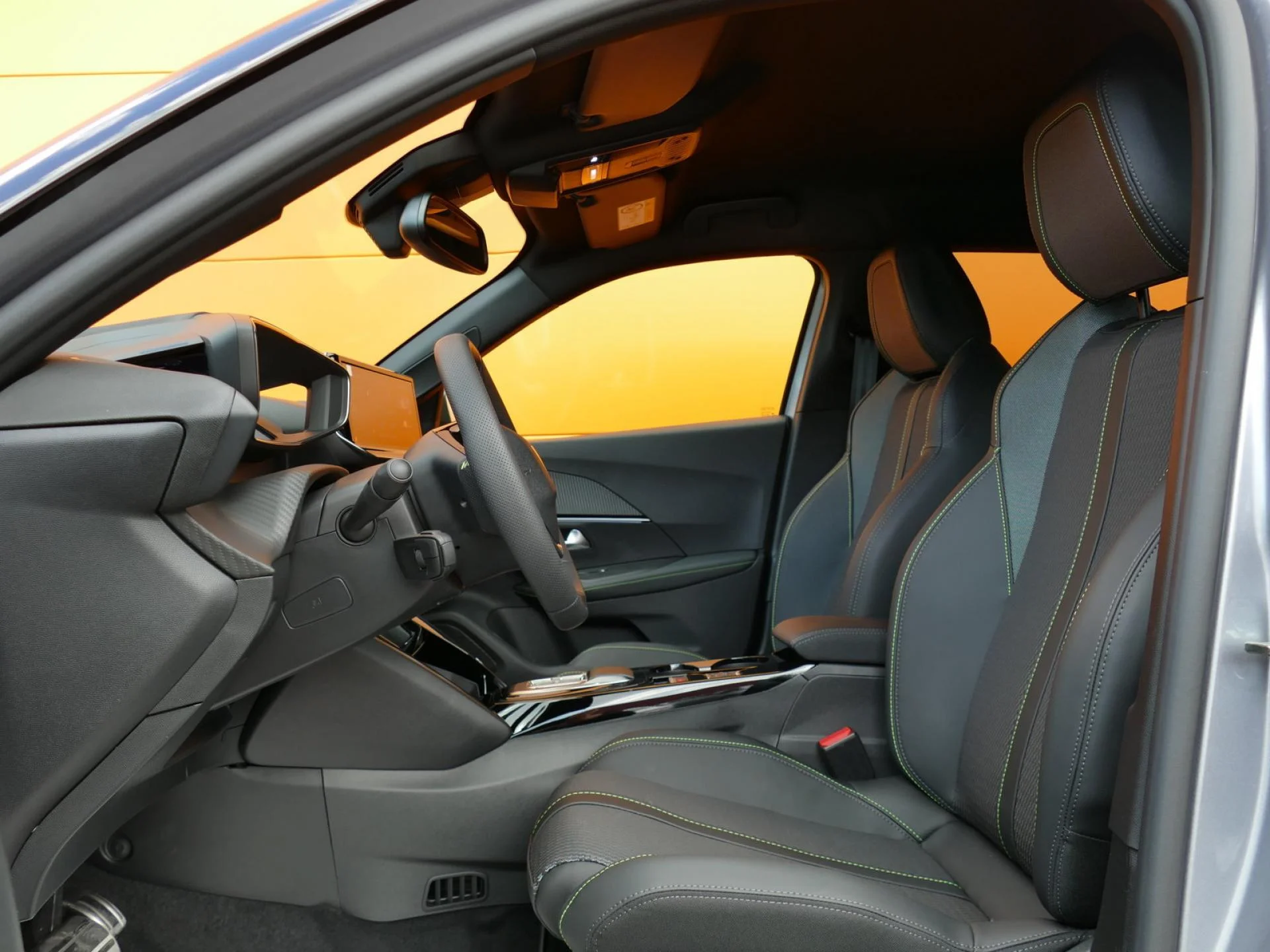 PEUGEOT 2008 - Miniature 6 sur 34 - Cliquer pour voir cette photo