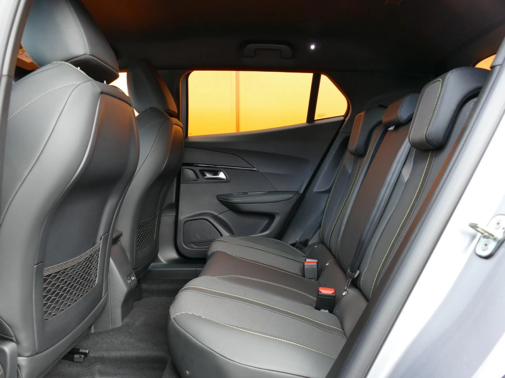 PEUGEOT 2008 - Miniature 7 sur 34 - Cliquer pour voir cette photo