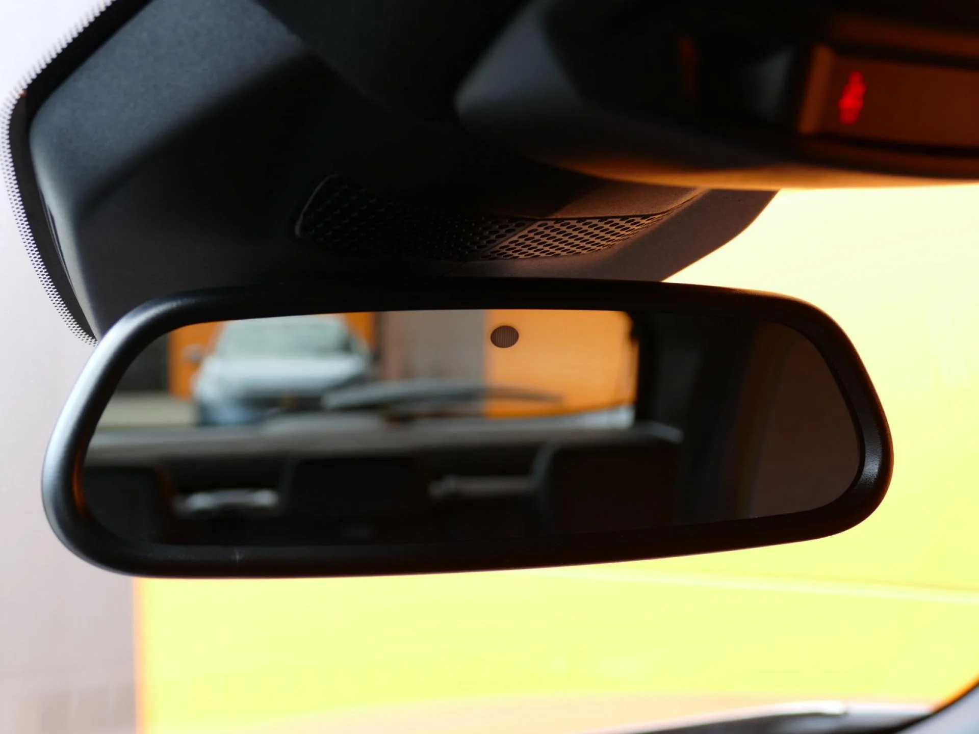 PEUGEOT 2008 - Miniature 23 sur 34 - Cliquer pour voir cette photo