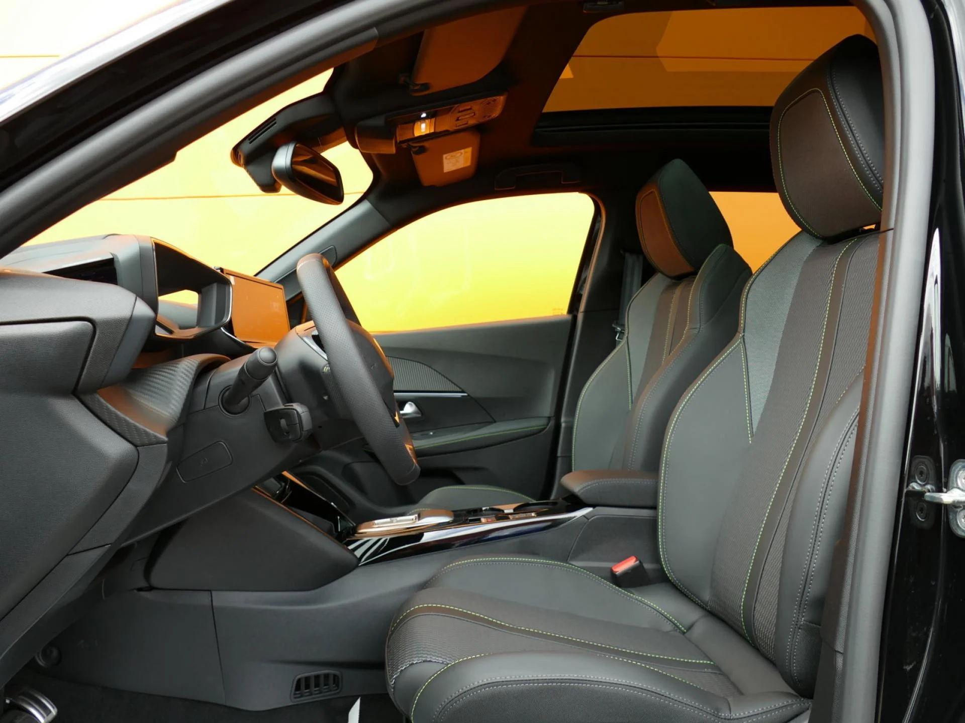 PEUGEOT 2008 - Miniature 6 sur 33 - Cliquer pour voir cette photo