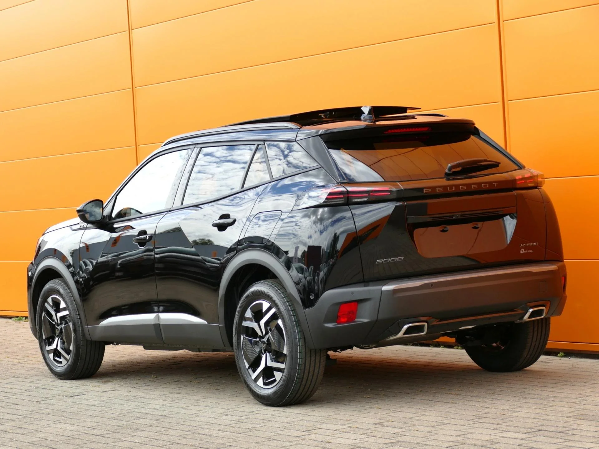 PEUGEOT 2008 - Miniature 4 sur 33 - Cliquer pour voir cette photo