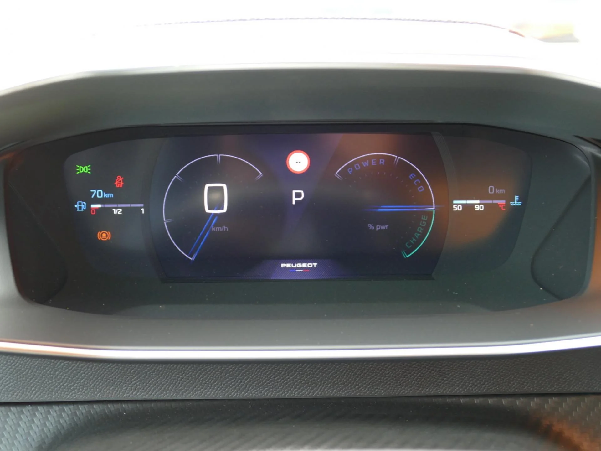 PEUGEOT 2008 - Miniature 16 sur 33 - Cliquer pour voir cette photo
