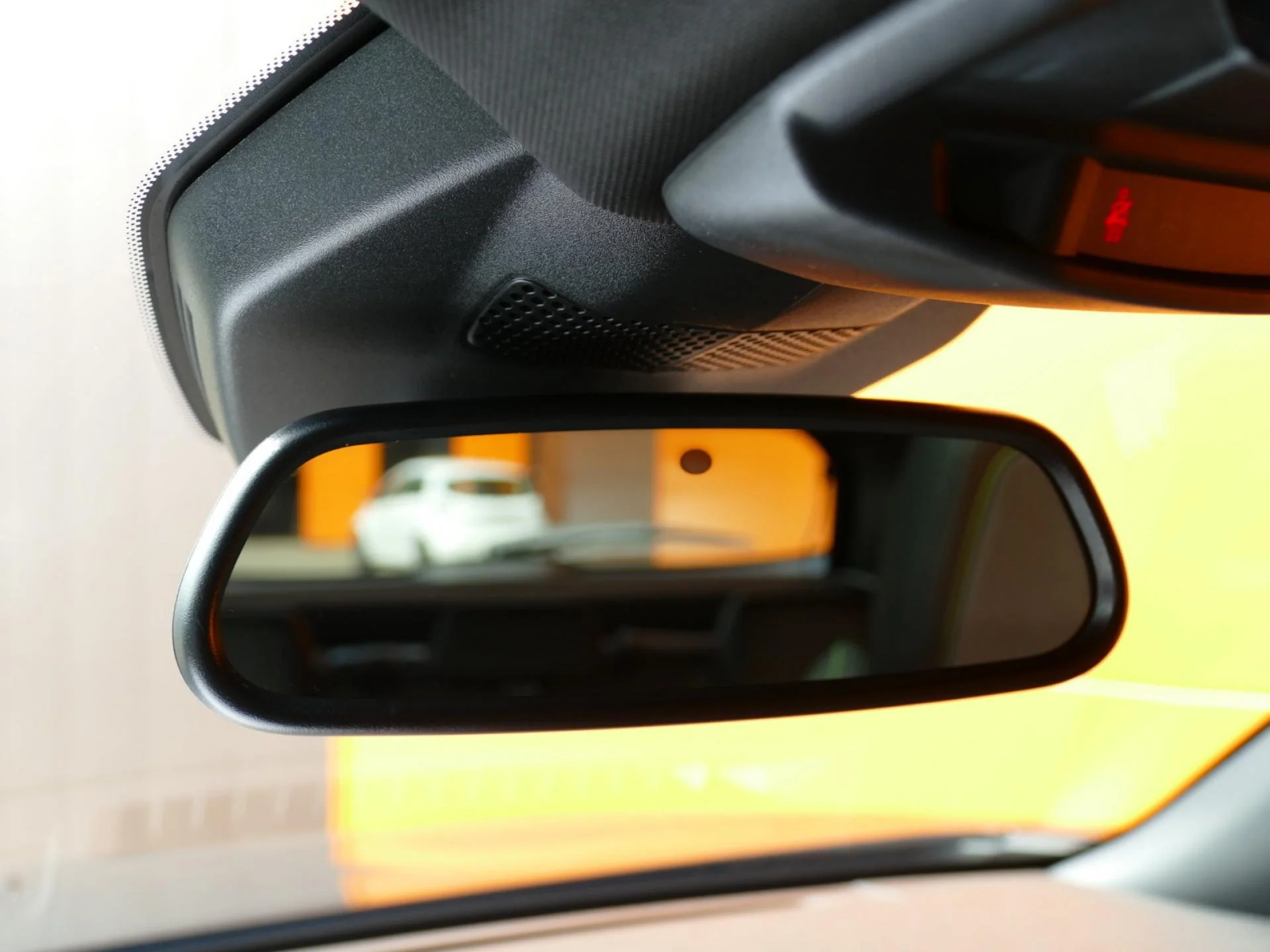 PEUGEOT 2008 - Miniature 21 sur 32 - Cliquer pour voir cette photo
