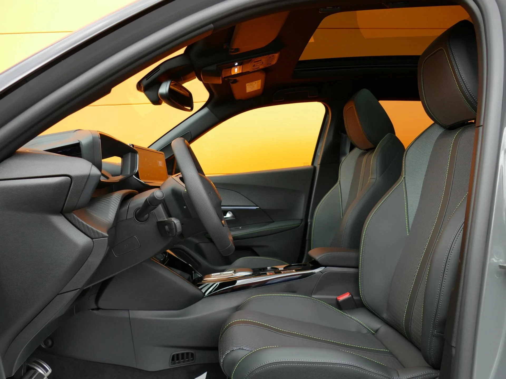 PEUGEOT 2008 - Miniature 6 sur 32 - Cliquer pour voir cette photo