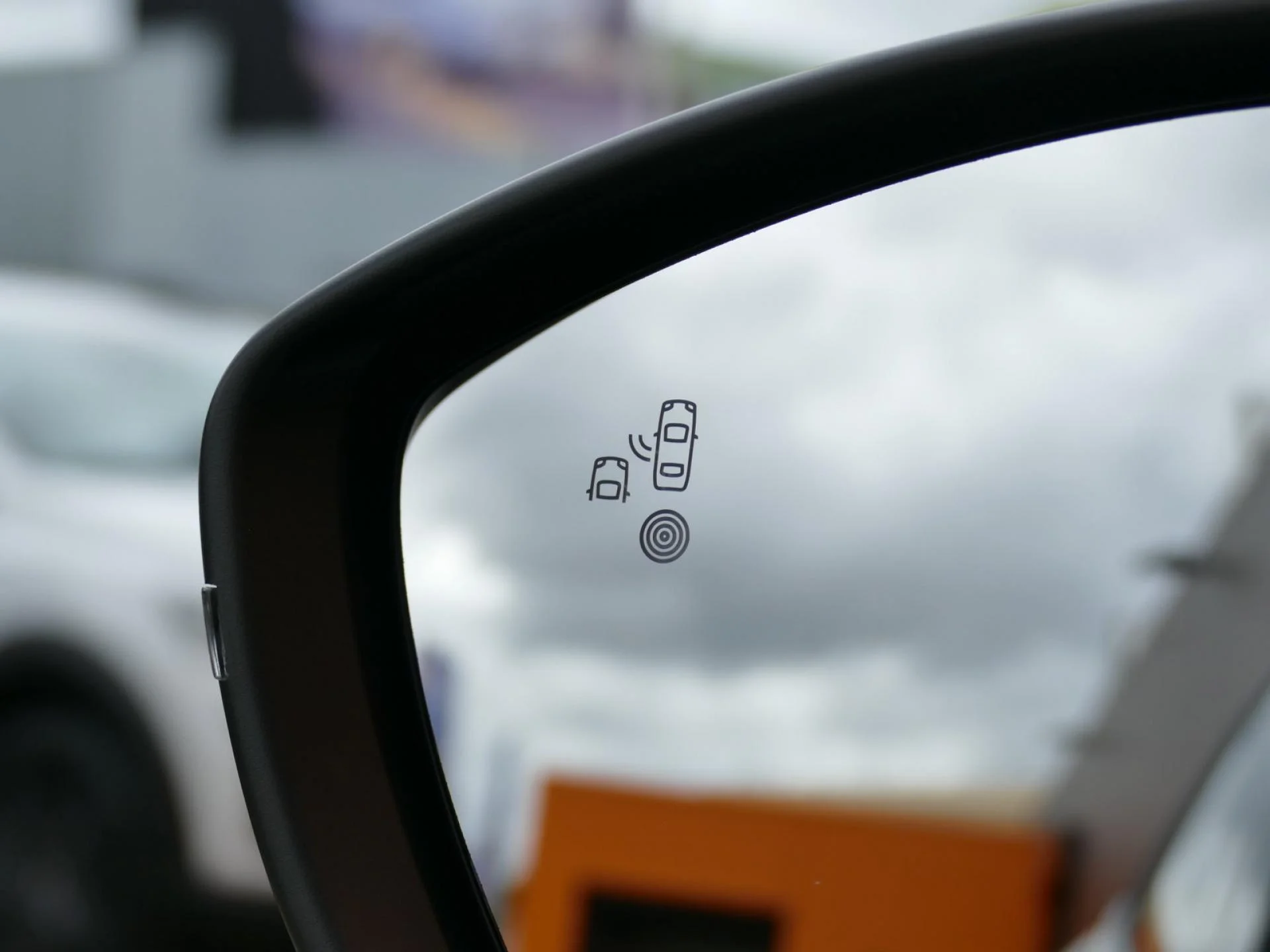 PEUGEOT 2008 - Miniature 28 sur 36 - Cliquer pour voir cette photo